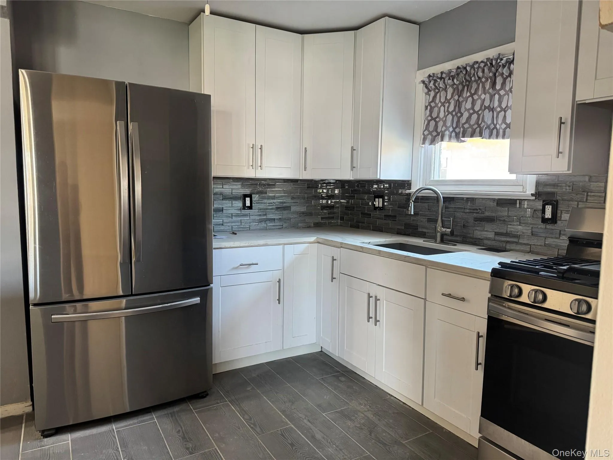 375 Cochran Place, Hempstead, NY, 3 Bedrooms Bedrooms, 5 Rooms Rooms,1 BathroomBathrooms,Residential Lease,For Rent,Cochran,0,997322 375 Cochran Place, Hempstead, NY, 3 Bedrooms Bedrooms, 5 Rooms Rooms,1 BathroomBathrooms,Residential Lease,For Rent,Cochran,0,997322