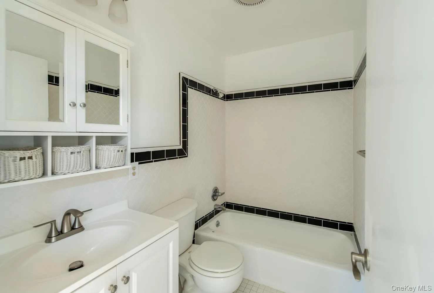 1360 Centre Road, Clinton, NY, 3 Bedrooms Bedrooms, 6 Rooms Rooms,2 BathroomsBathrooms,Residential Lease,For Rent,Centre,0,997325 1360 Centre Road, Clinton, NY, 3 Bedrooms Bedrooms, 6 Rooms Rooms,2 BathroomsBathrooms,Residential Lease,For Rent,Centre,0,997325
