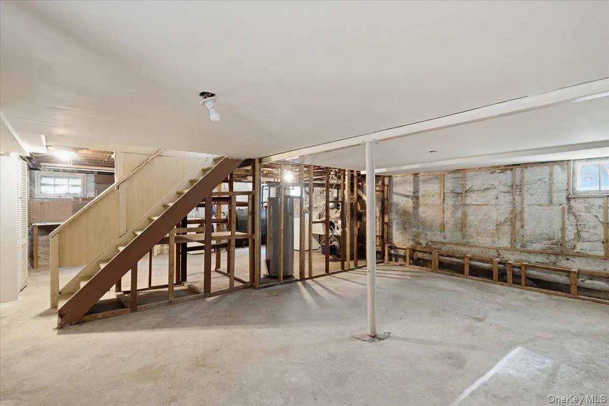 243-11 134th Avenue, New York, NY, 3 Bedrooms Bedrooms, 7 Rooms Rooms,1 BathroomBathrooms,Residential,For Rent,134th,0,997361 243-11 134th Avenue, New York, NY, 3 Bedrooms Bedrooms, 7 Rooms Rooms,1 BathroomBathrooms,Residential,For Rent,134th,0,997361