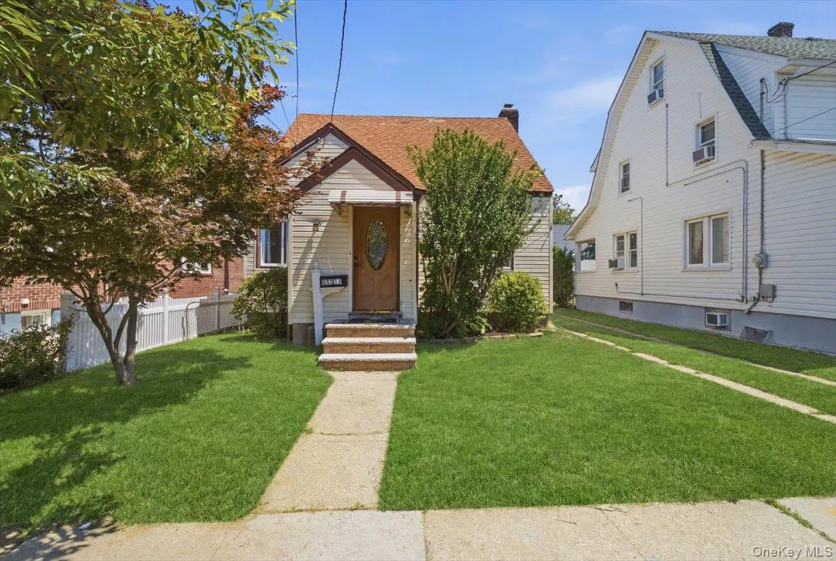 243-11 134th Avenue, New York, NY, 3 Bedrooms Bedrooms, 7 Rooms Rooms,1 BathroomBathrooms,Residential,For Rent,134th,0,997361 243-11 134th Avenue, New York, NY, 3 Bedrooms Bedrooms, 7 Rooms Rooms,1 BathroomBathrooms,Residential,For Rent,134th,0,997361