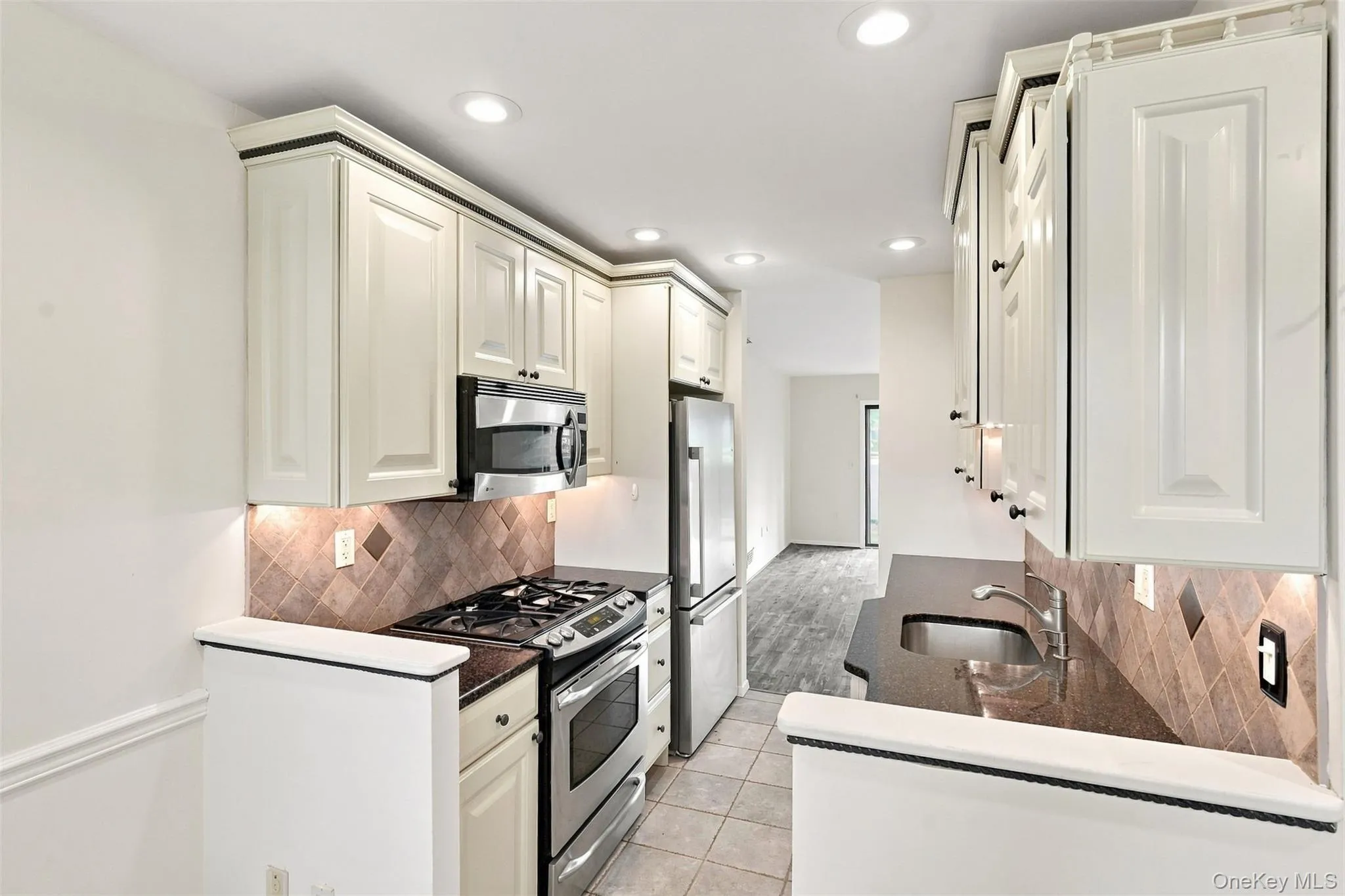 1905 Magnolia Walk, Poughkeepsie, NY, 3 Bedrooms Bedrooms, 8 Rooms Rooms,2 BathroomsBathrooms,Residential,For Rent,Magnolia,0,997362 1905 Magnolia Walk, Poughkeepsie, NY, 3 Bedrooms Bedrooms, 8 Rooms Rooms,2 BathroomsBathrooms,Residential,For Rent,Magnolia,0,997362