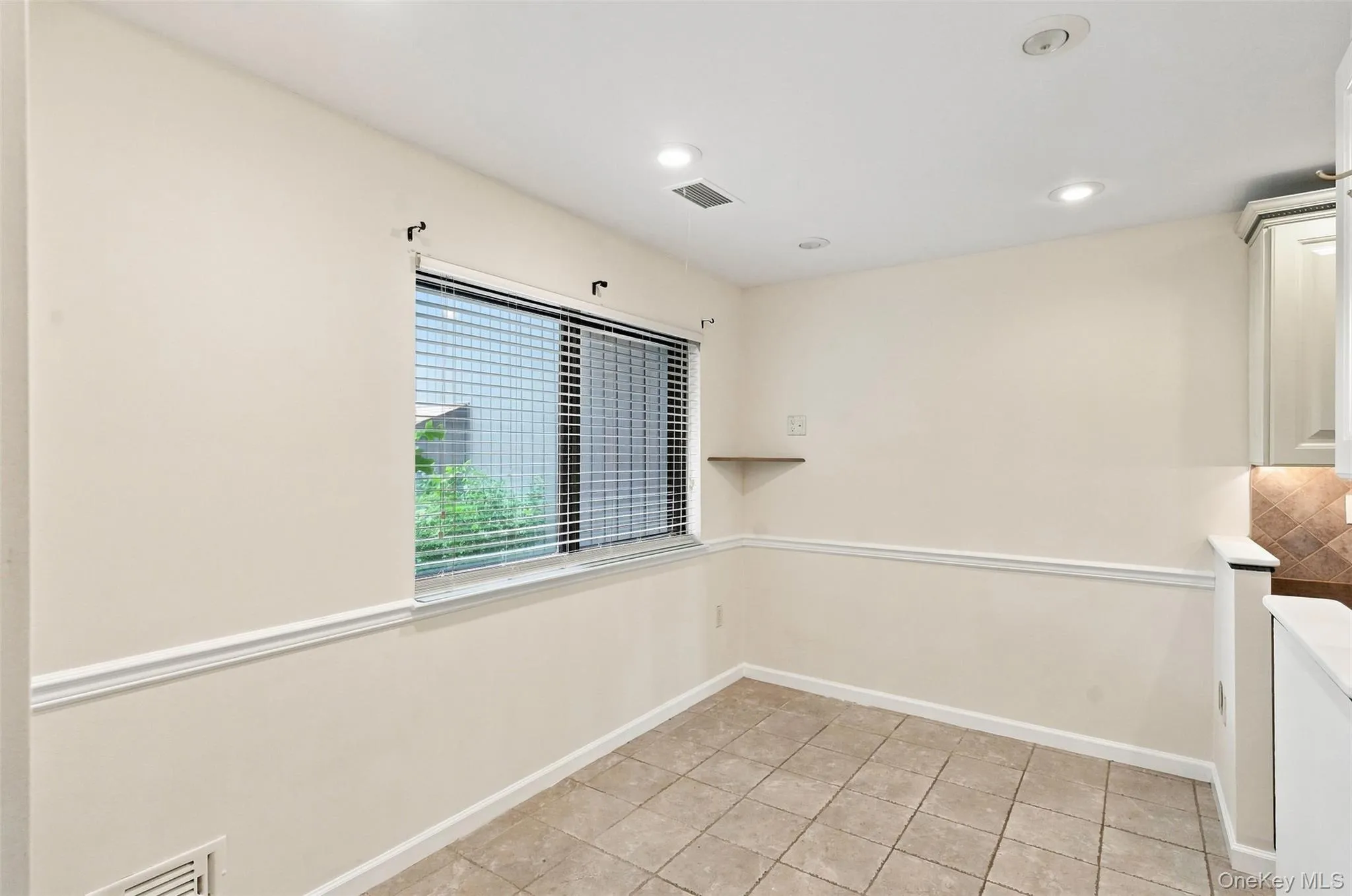 1905 Magnolia Walk, Poughkeepsie, NY, 3 Bedrooms Bedrooms, 8 Rooms Rooms,2 BathroomsBathrooms,Residential,For Rent,Magnolia,0,997362 1905 Magnolia Walk, Poughkeepsie, NY, 3 Bedrooms Bedrooms, 8 Rooms Rooms,2 BathroomsBathrooms,Residential,For Rent,Magnolia,0,997362