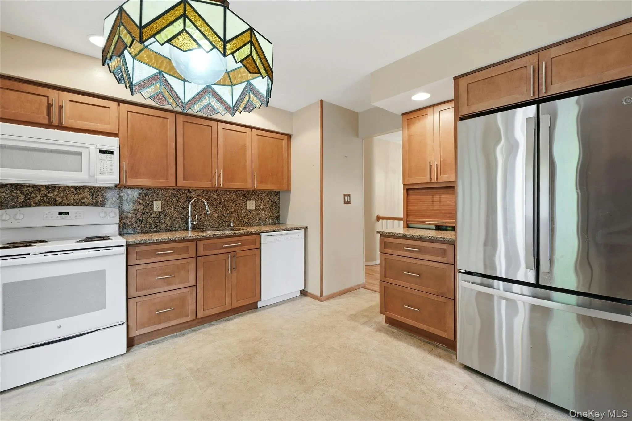 84 Henearly Drive, Brookhaven, NY, 3 Bedrooms Bedrooms, 7 Rooms Rooms,2 BathroomsBathrooms,Residential,For Rent,Henearly,0,997365 84 Henearly Drive, Brookhaven, NY, 3 Bedrooms Bedrooms, 7 Rooms Rooms,2 BathroomsBathrooms,Residential,For Rent,Henearly,0,997365