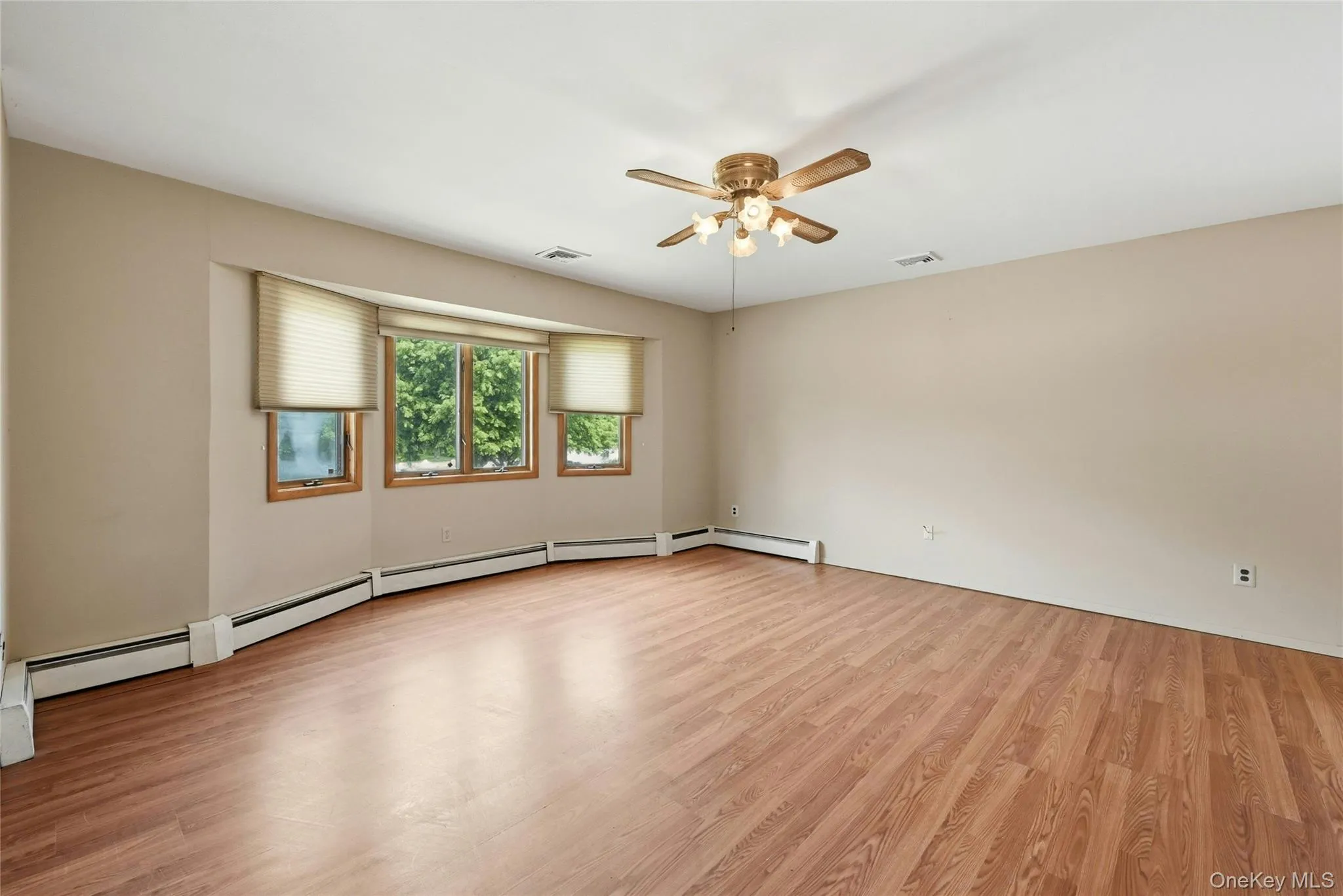 84 Henearly Drive, Brookhaven, NY, 3 Bedrooms Bedrooms, 7 Rooms Rooms,2 BathroomsBathrooms,Residential,For Rent,Henearly,0,997365 84 Henearly Drive, Brookhaven, NY, 3 Bedrooms Bedrooms, 7 Rooms Rooms,2 BathroomsBathrooms,Residential,For Rent,Henearly,0,997365