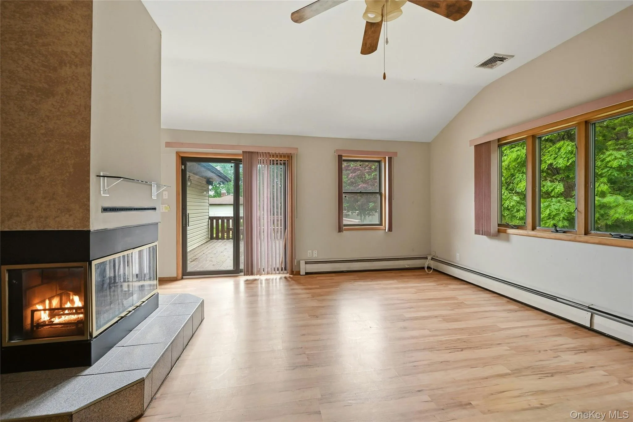 84 Henearly Drive, Brookhaven, NY, 3 Bedrooms Bedrooms, 7 Rooms Rooms,2 BathroomsBathrooms,Residential,For Rent,Henearly,0,997365 84 Henearly Drive, Brookhaven, NY, 3 Bedrooms Bedrooms, 7 Rooms Rooms,2 BathroomsBathrooms,Residential,For Rent,Henearly,0,997365