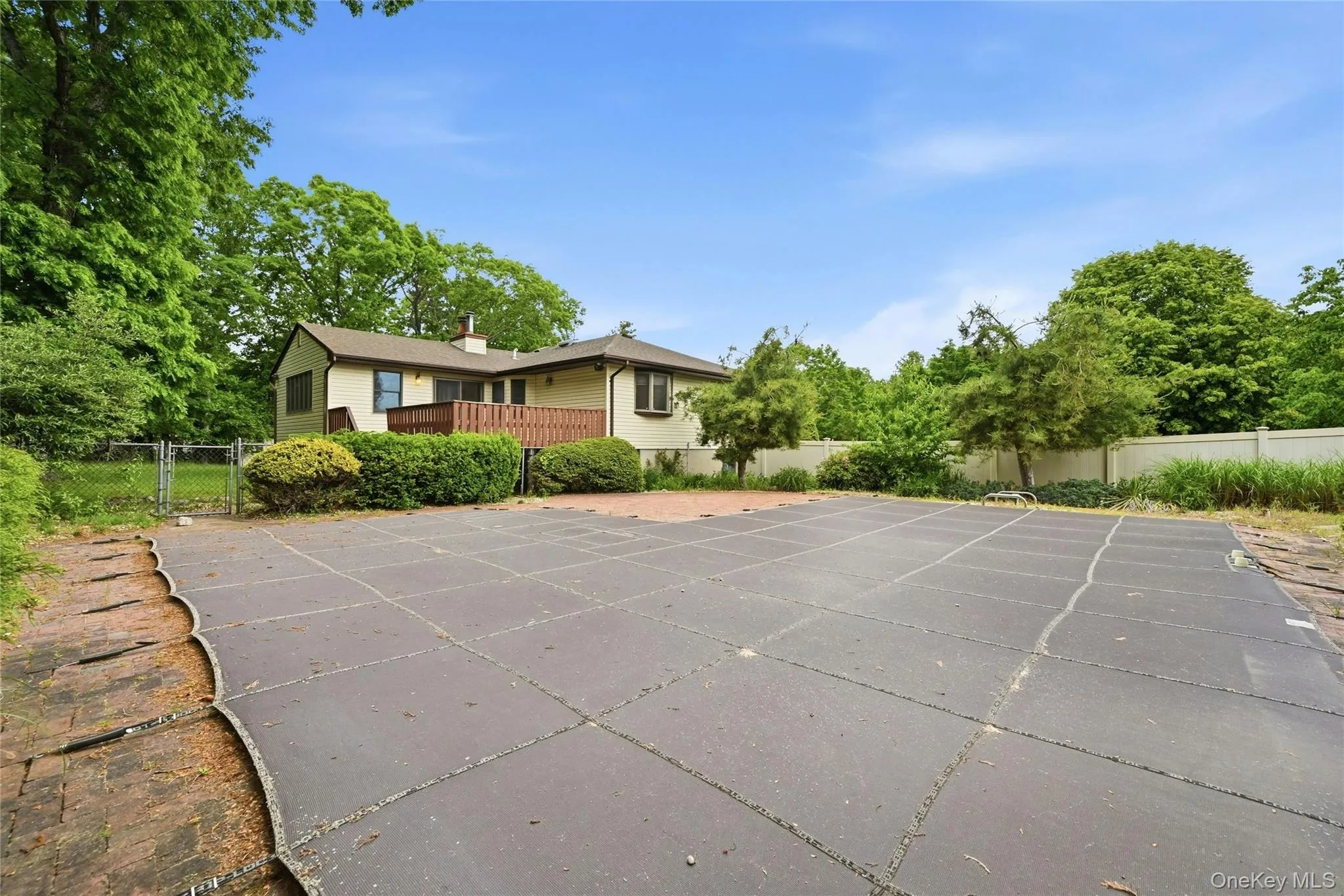 84 Henearly Drive, Brookhaven, NY, 3 Bedrooms Bedrooms, 7 Rooms Rooms,2 BathroomsBathrooms,Residential,For Rent,Henearly,0,997365 84 Henearly Drive, Brookhaven, NY, 3 Bedrooms Bedrooms, 7 Rooms Rooms,2 BathroomsBathrooms,Residential,For Rent,Henearly,0,997365