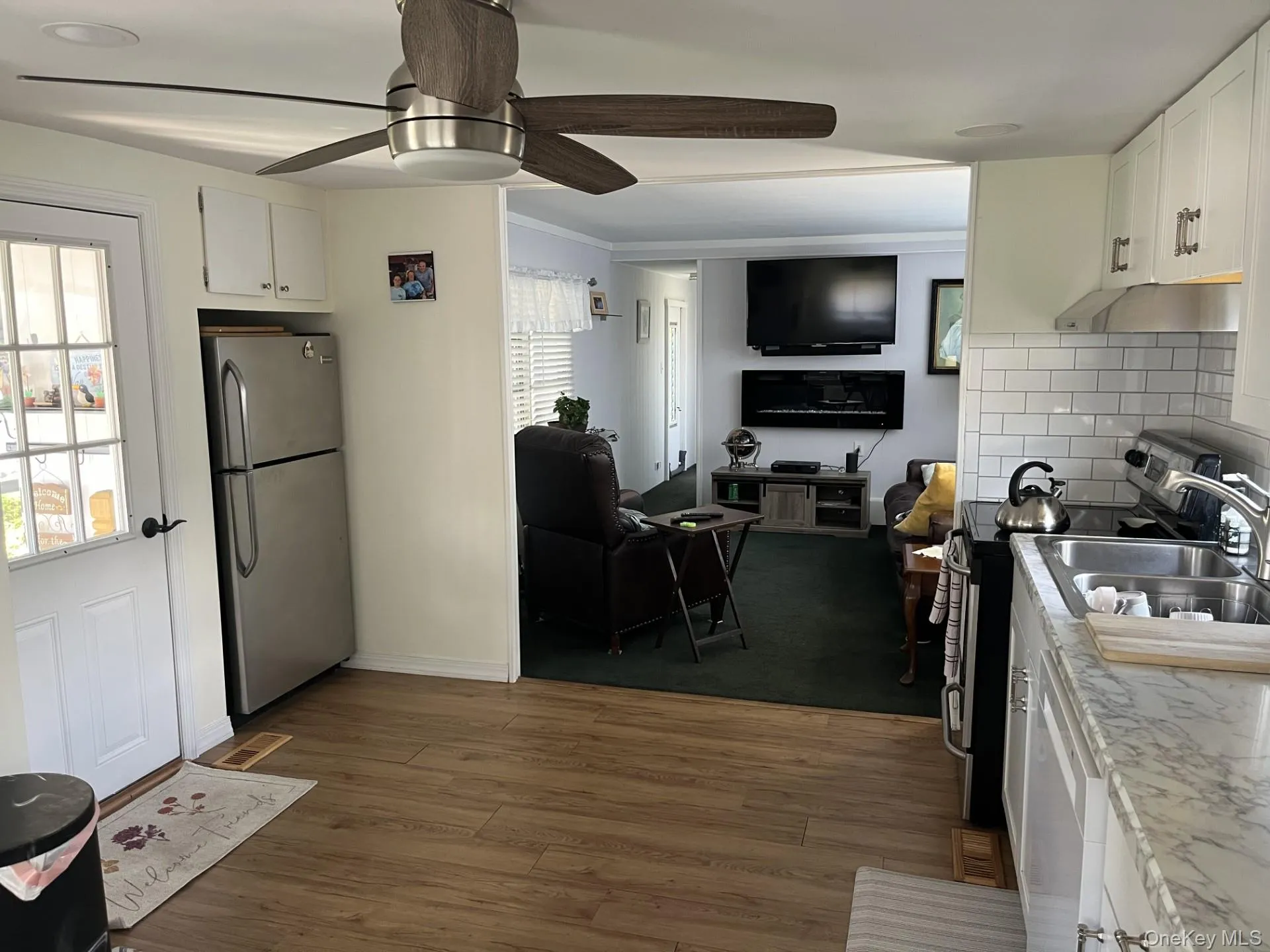 525 Riverleigh Avenue, Riverhead, NY, 1 Bedroom Bedrooms, 5 Rooms Rooms,1 BathroomBathrooms,Residential Lease,For Rent,Riverleigh,0,997369 525 Riverleigh Avenue, Riverhead, NY, 1 Bedroom Bedrooms, 5 Rooms Rooms,1 BathroomBathrooms,Residential Lease,For Rent,Riverleigh,0,997369