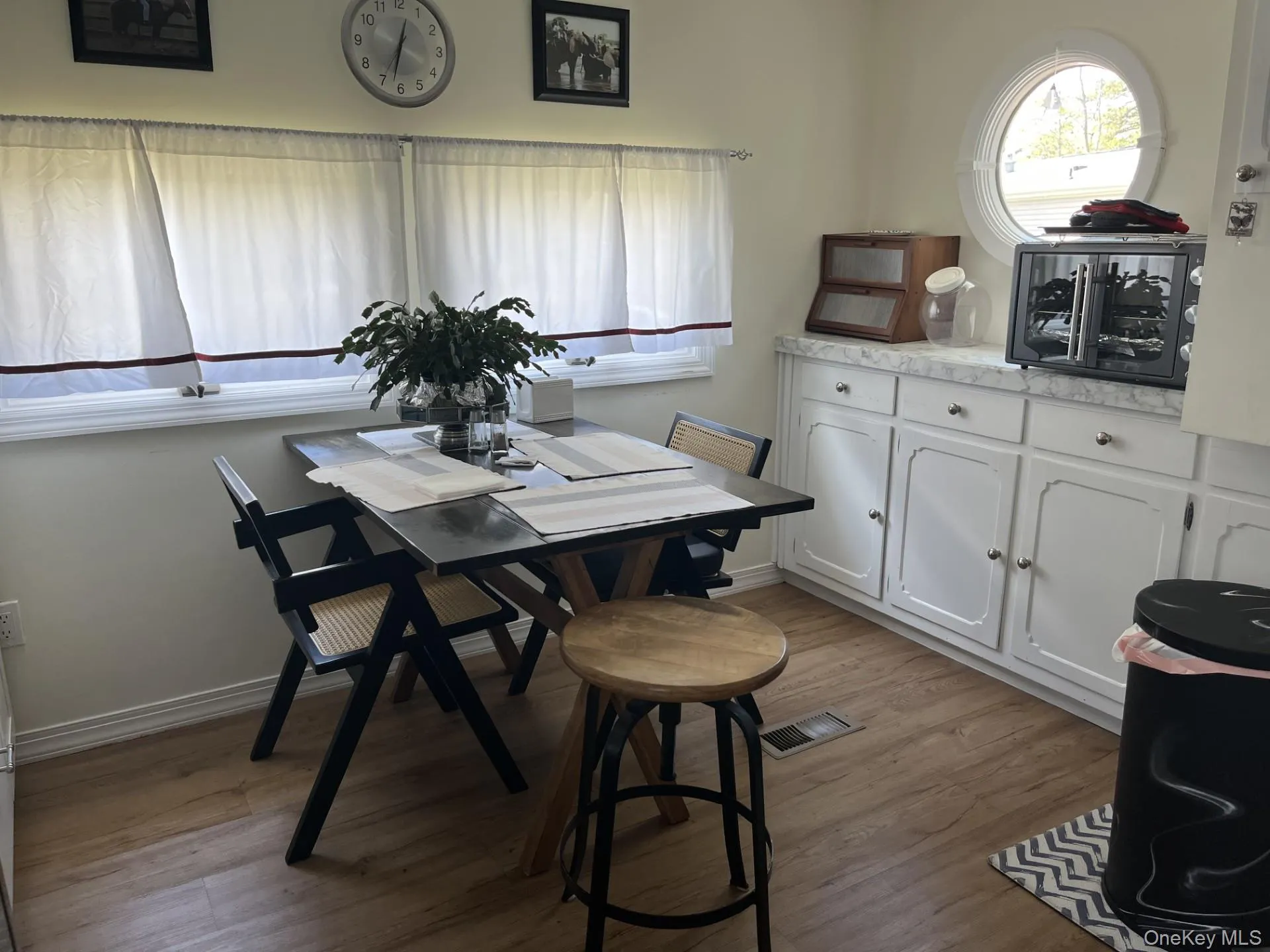 525 Riverleigh Avenue, Riverhead, NY, 1 Bedroom Bedrooms, 5 Rooms Rooms,1 BathroomBathrooms,Residential Lease,For Rent,Riverleigh,0,997369 525 Riverleigh Avenue, Riverhead, NY, 1 Bedroom Bedrooms, 5 Rooms Rooms,1 BathroomBathrooms,Residential Lease,For Rent,Riverleigh,0,997369