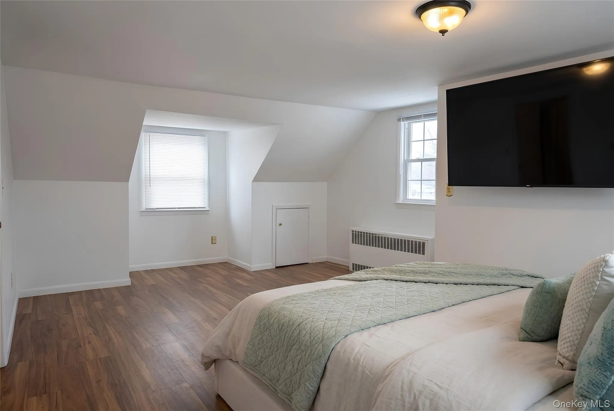 13 Cedarwood Drive, Huntington, NY, 2 Bedrooms Bedrooms, 4 Rooms Rooms,1 BathroomBathrooms,Residential Lease,For Rent,Cedarwood,0,997379 13 Cedarwood Drive, Huntington, NY, 2 Bedrooms Bedrooms, 4 Rooms Rooms,1 BathroomBathrooms,Residential Lease,For Rent,Cedarwood,0,997379