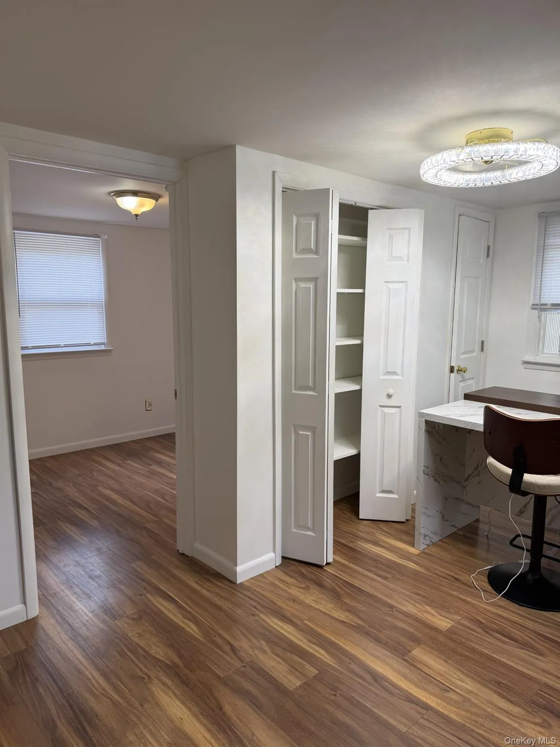 13 Cedarwood Drive, Huntington, NY, 1 Bedroom Bedrooms, 4 Rooms Rooms,1 BathroomBathrooms,Residential Lease,For Rent,Cedarwood,0,997379 13 Cedarwood Drive, Huntington, NY, 1 Bedroom Bedrooms, 4 Rooms Rooms,1 BathroomBathrooms,Residential Lease,For Rent,Cedarwood,0,997379