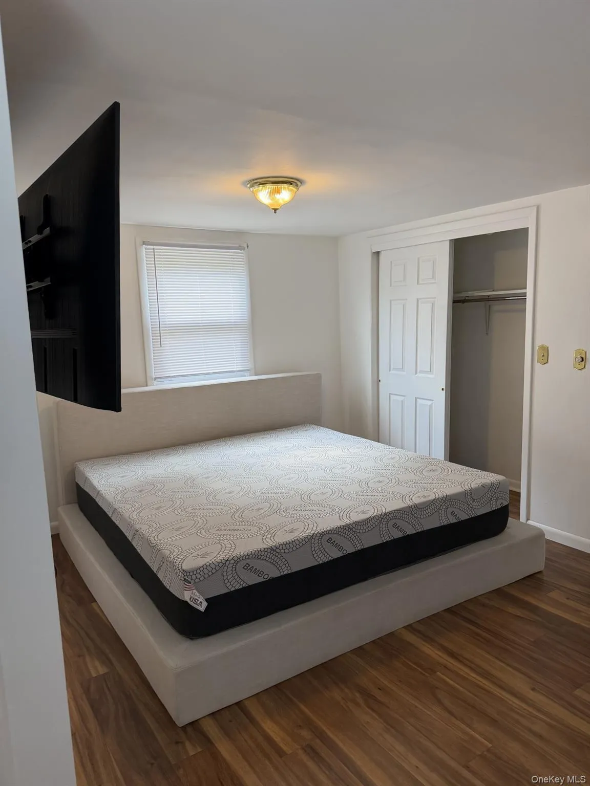 13 Cedarwood Drive, Huntington, NY, 1 Bedroom Bedrooms, 4 Rooms Rooms,1 BathroomBathrooms,Residential Lease,For Rent,Cedarwood,0,997379 13 Cedarwood Drive, Huntington, NY, 1 Bedroom Bedrooms, 4 Rooms Rooms,1 BathroomBathrooms,Residential Lease,For Rent,Cedarwood,0,997379