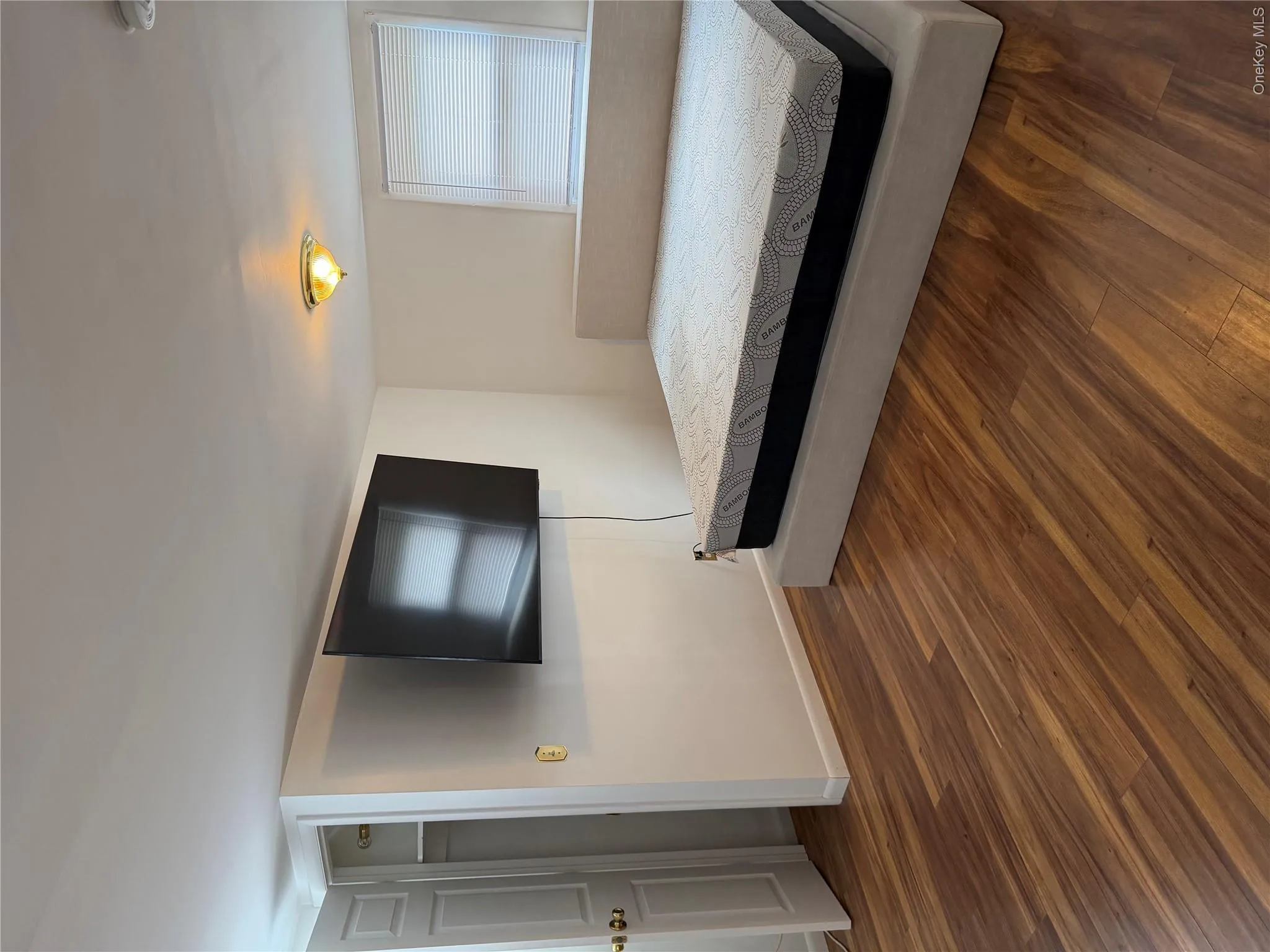 13 Cedarwood Drive, Huntington, NY, 1 Bedroom Bedrooms, 4 Rooms Rooms,1 BathroomBathrooms,Residential Lease,For Rent,Cedarwood,0,997379 13 Cedarwood Drive, Huntington, NY, 1 Bedroom Bedrooms, 4 Rooms Rooms,1 BathroomBathrooms,Residential Lease,For Rent,Cedarwood,0,997379