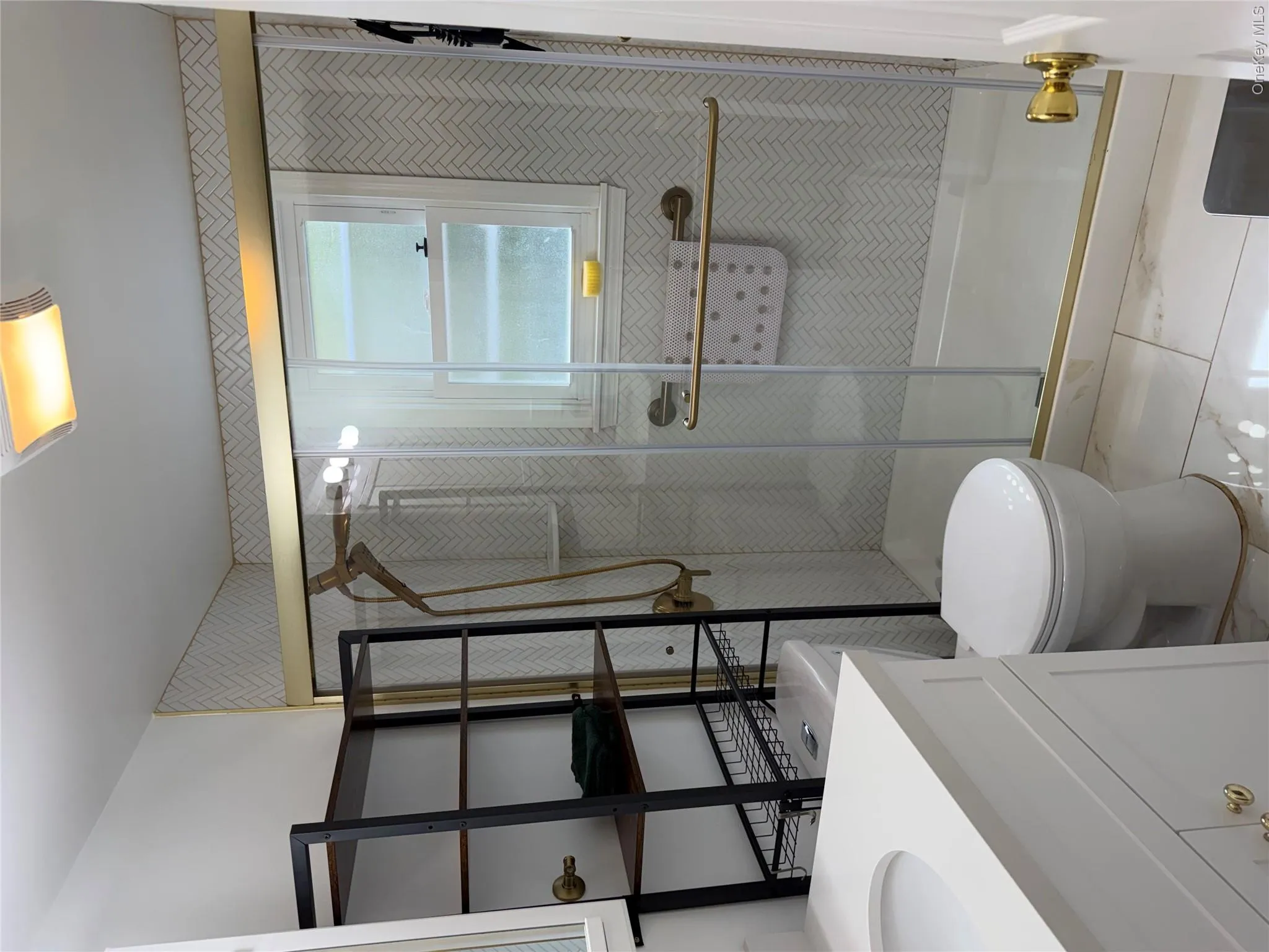 13 Cedarwood Drive, Huntington, NY, 1 Bedroom Bedrooms, 4 Rooms Rooms,1 BathroomBathrooms,Residential Lease,For Rent,Cedarwood,0,997379 13 Cedarwood Drive, Huntington, NY, 1 Bedroom Bedrooms, 4 Rooms Rooms,1 BathroomBathrooms,Residential Lease,For Rent,Cedarwood,0,997379