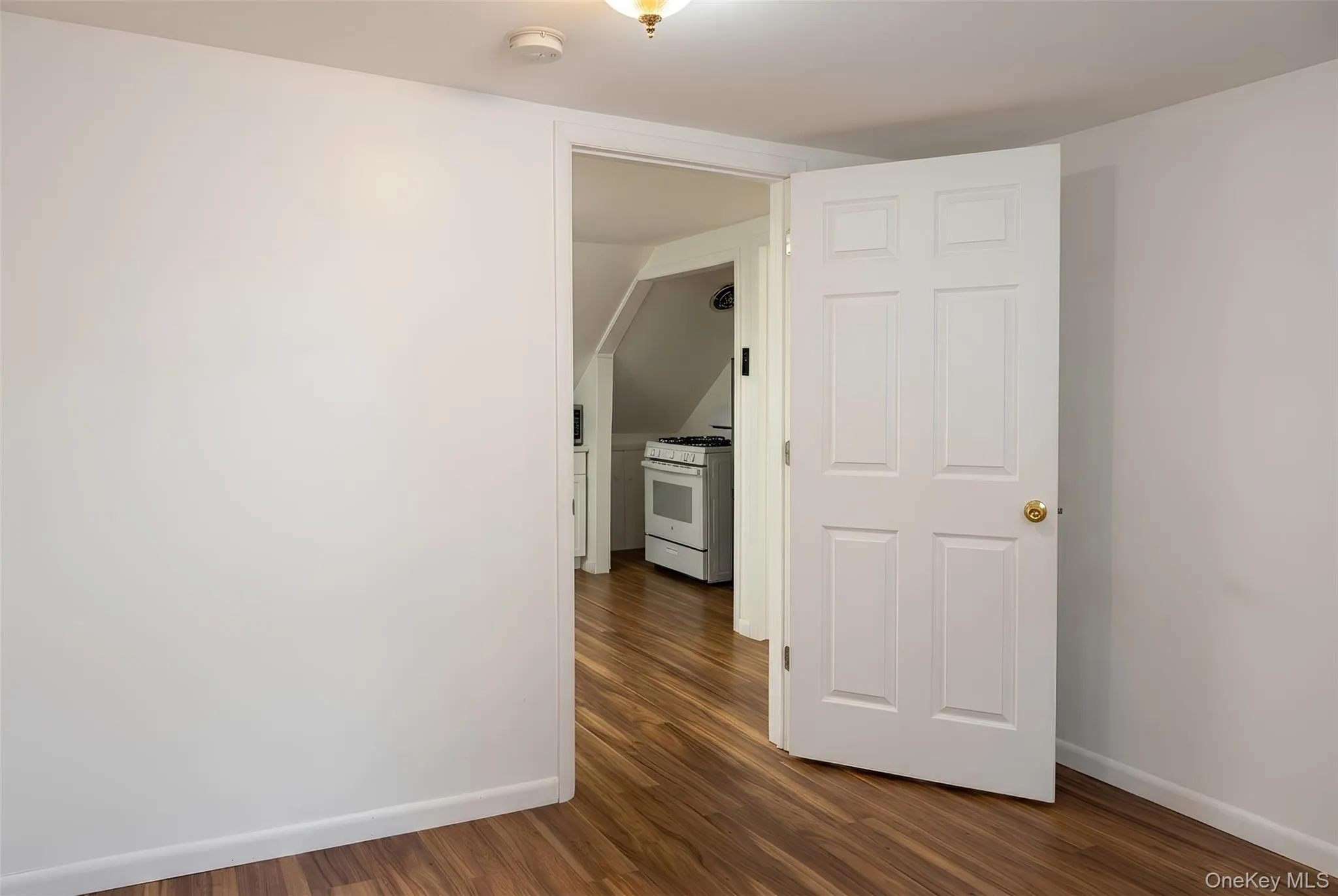 13 Cedarwood Drive, Huntington, NY, 2 Bedrooms Bedrooms, 4 Rooms Rooms,1 BathroomBathrooms,Residential Lease,For Rent,Cedarwood,0,997379 13 Cedarwood Drive, Huntington, NY, 2 Bedrooms Bedrooms, 4 Rooms Rooms,1 BathroomBathrooms,Residential Lease,For Rent,Cedarwood,0,997379