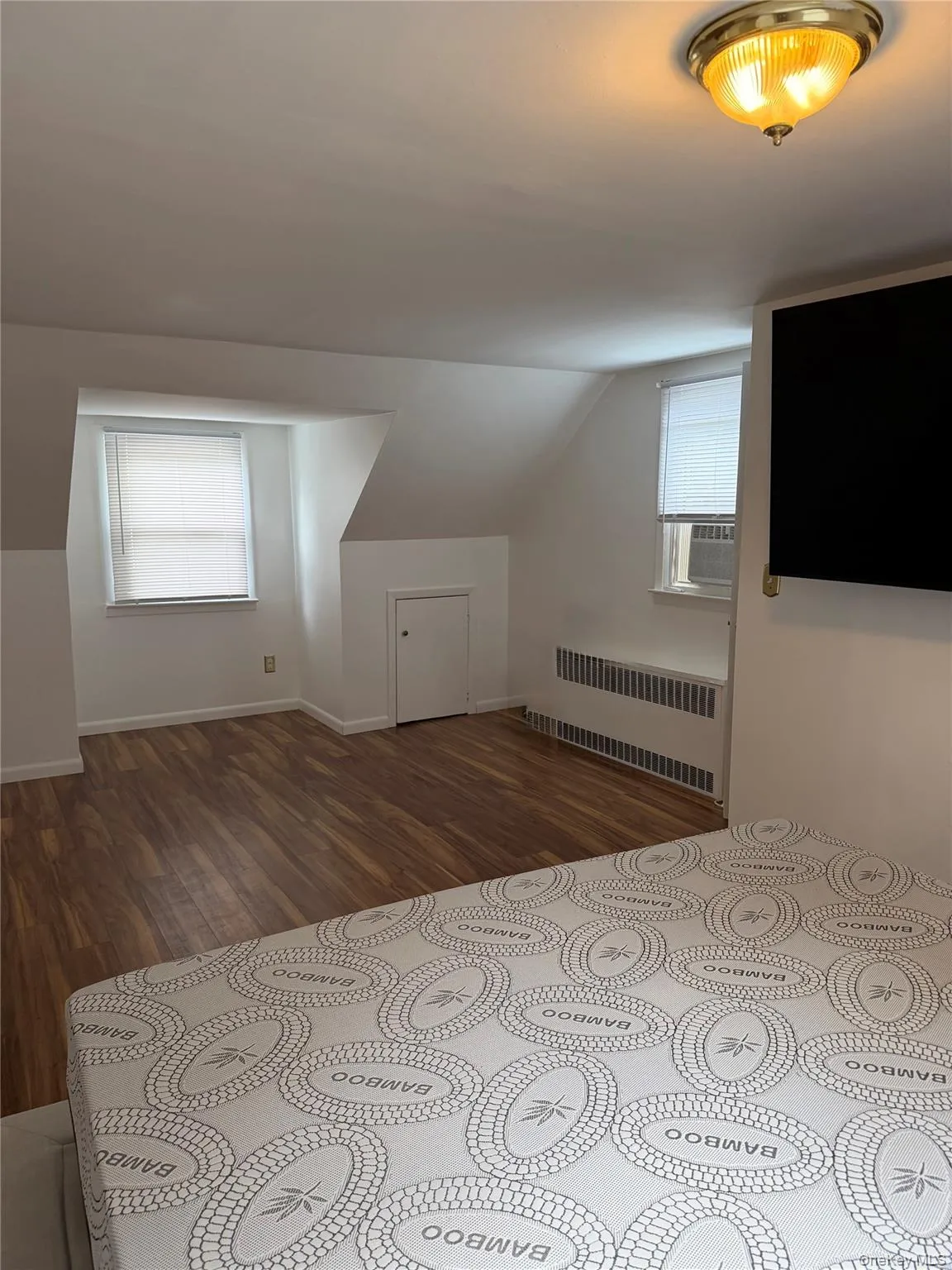 bedroom bedroom