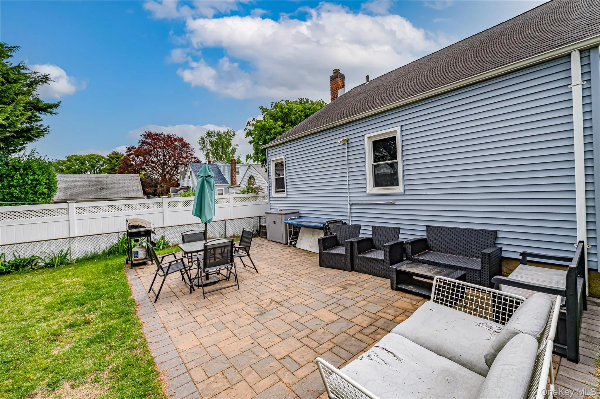 31 Locust Street, Hempstead, NY, 4 Bedrooms Bedrooms, 6 Rooms Rooms,1 BathroomBathrooms,Residential,For Rent,Locust,0,997397 31 Locust Street, Hempstead, NY, 4 Bedrooms Bedrooms, 6 Rooms Rooms,1 BathroomBathrooms,Residential,For Rent,Locust,0,997397