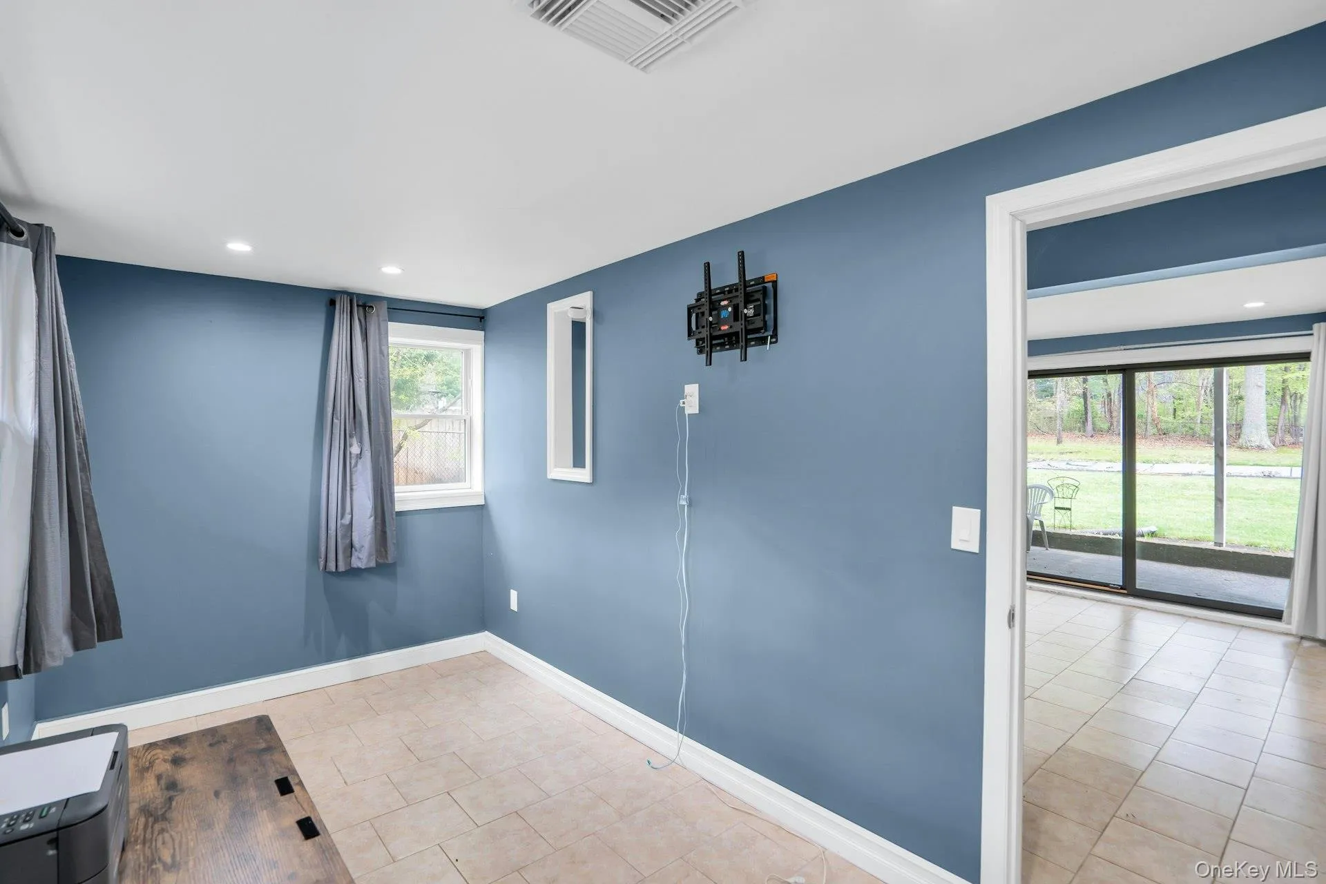 451 Gibbs Pond Road, Smithtown, NY, 4 Bedrooms Bedrooms, 9 Rooms Rooms,3 BathroomsBathrooms,Residential,For Rent,Gibbs Pond,0,997435 451 Gibbs Pond Road, Smithtown, NY, 4 Bedrooms Bedrooms, 9 Rooms Rooms,3 BathroomsBathrooms,Residential,For Rent,Gibbs Pond,0,997435