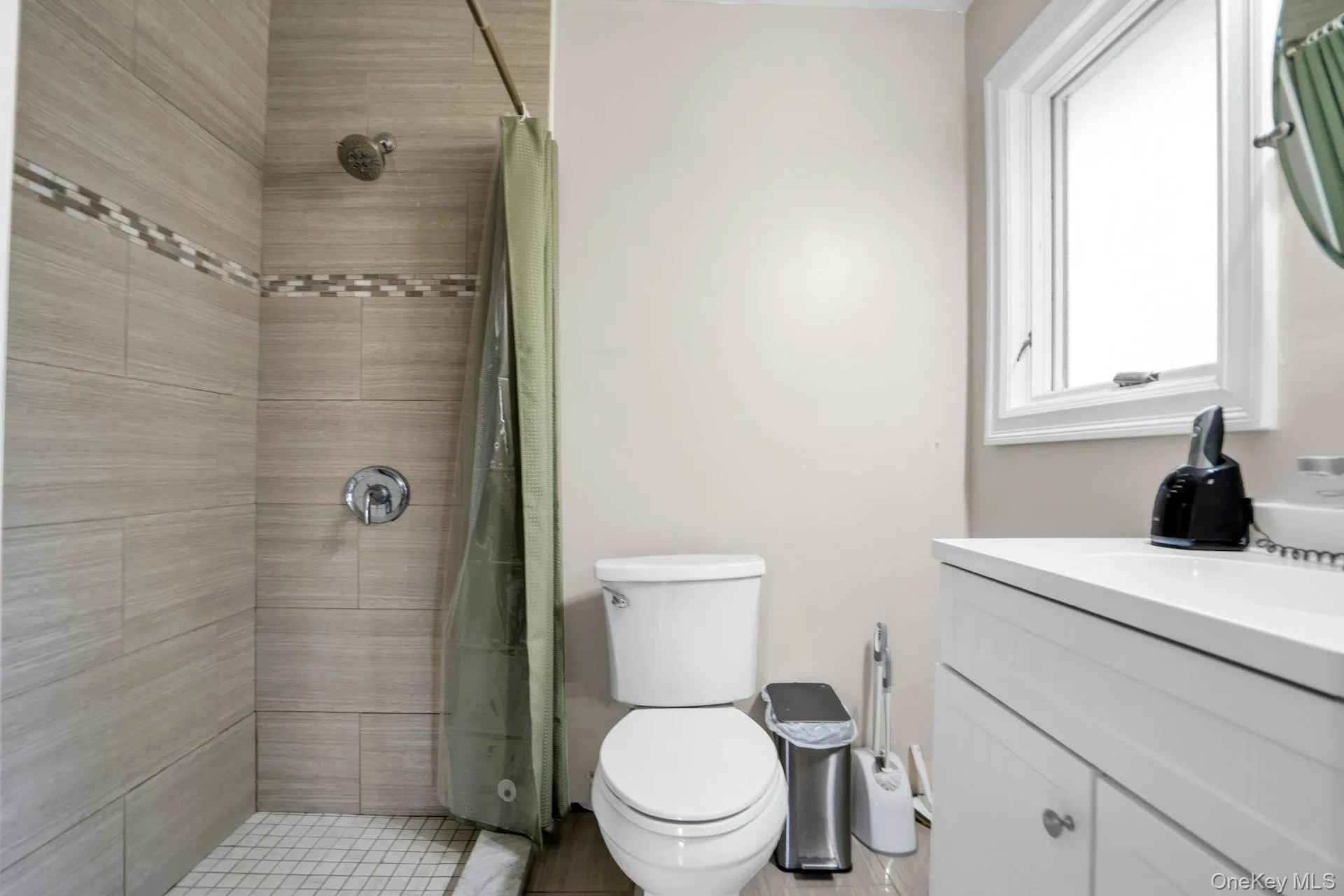 451 Gibbs Pond Road, Smithtown, NY, 4 Bedrooms Bedrooms, 9 Rooms Rooms,3 BathroomsBathrooms,Residential,For Rent,Gibbs Pond,0,997435 451 Gibbs Pond Road, Smithtown, NY, 4 Bedrooms Bedrooms, 9 Rooms Rooms,3 BathroomsBathrooms,Residential,For Rent,Gibbs Pond,0,997435