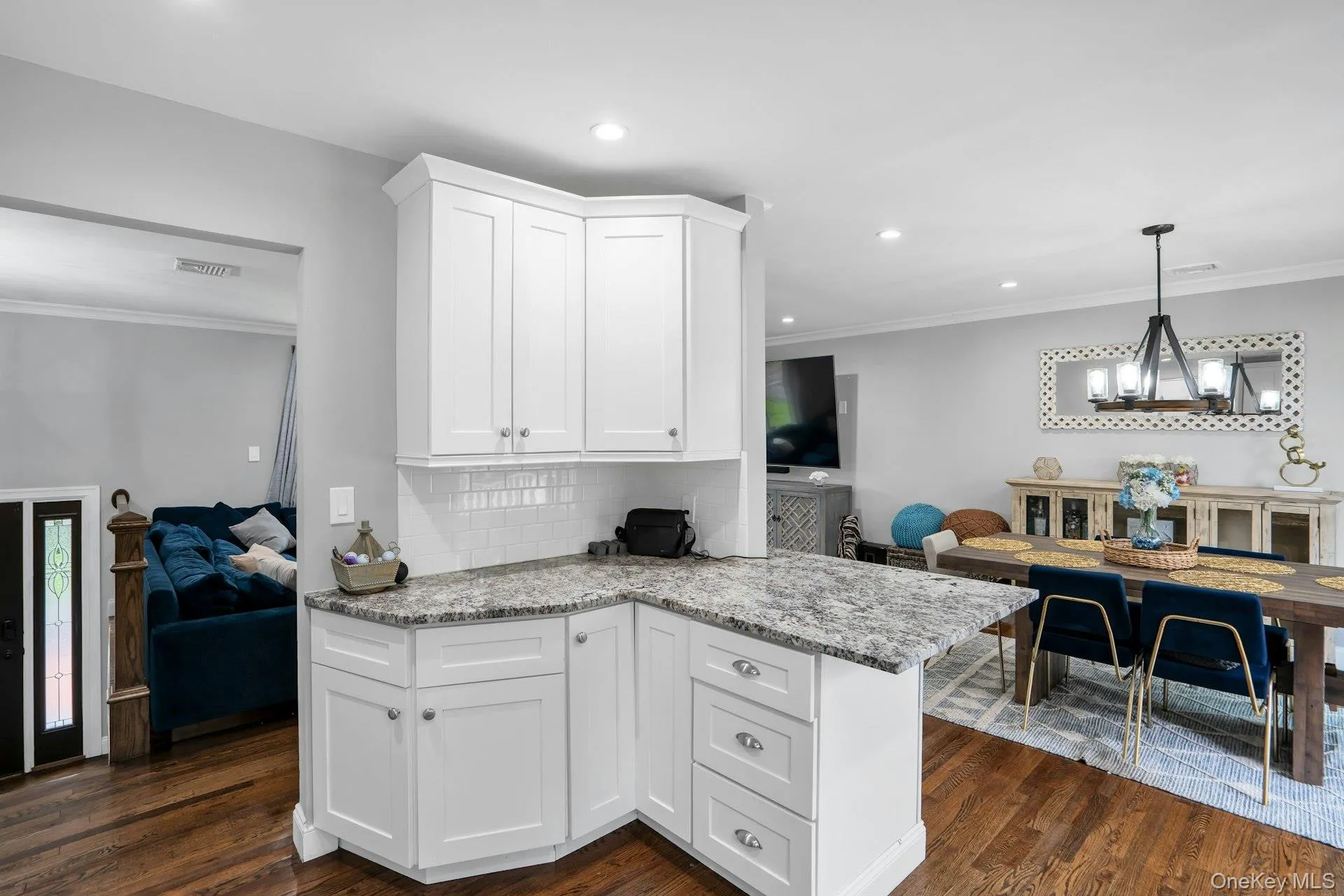 451 Gibbs Pond Road, Smithtown, NY, 4 Bedrooms Bedrooms, 9 Rooms Rooms,3 BathroomsBathrooms,Residential,For Rent,Gibbs Pond,0,997435 451 Gibbs Pond Road, Smithtown, NY, 4 Bedrooms Bedrooms, 9 Rooms Rooms,3 BathroomsBathrooms,Residential,For Rent,Gibbs Pond,0,997435