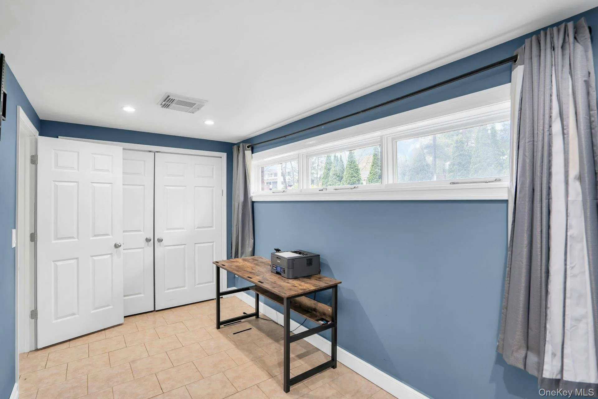 451 Gibbs Pond Road, Smithtown, NY, 4 Bedrooms Bedrooms, 9 Rooms Rooms,3 BathroomsBathrooms,Residential,For Rent,Gibbs Pond,0,997435 451 Gibbs Pond Road, Smithtown, NY, 4 Bedrooms Bedrooms, 9 Rooms Rooms,3 BathroomsBathrooms,Residential,For Rent,Gibbs Pond,0,997435