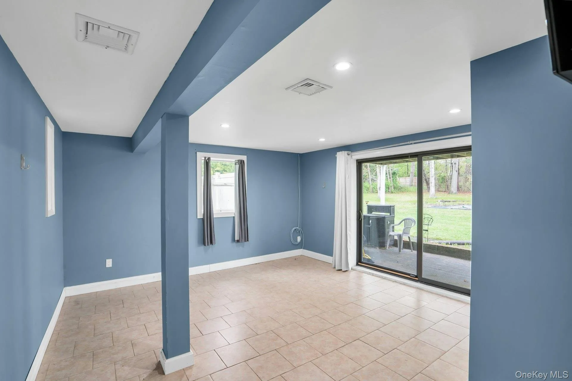 451 Gibbs Pond Road, Smithtown, NY, 4 Bedrooms Bedrooms, 9 Rooms Rooms,3 BathroomsBathrooms,Residential,For Rent,Gibbs Pond,0,997435 451 Gibbs Pond Road, Smithtown, NY, 4 Bedrooms Bedrooms, 9 Rooms Rooms,3 BathroomsBathrooms,Residential,For Rent,Gibbs Pond,0,997435
