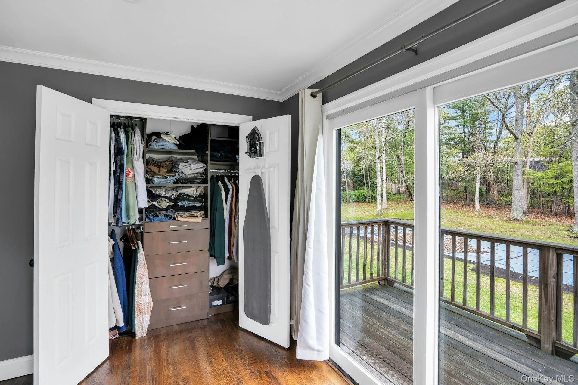 451 Gibbs Pond Road, Smithtown, NY, 4 Bedrooms Bedrooms, 9 Rooms Rooms,3 BathroomsBathrooms,Residential,For Rent,Gibbs Pond,0,997435 451 Gibbs Pond Road, Smithtown, NY, 4 Bedrooms Bedrooms, 9 Rooms Rooms,3 BathroomsBathrooms,Residential,For Rent,Gibbs Pond,0,997435