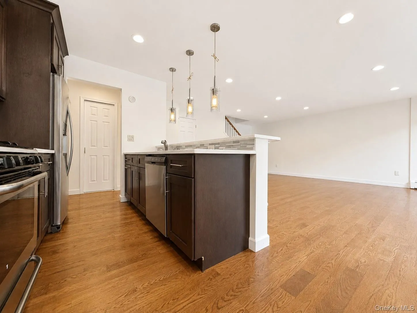 330 Central Park Avenue, Scarsdale, NY, 2 Bedrooms Bedrooms, 4 Rooms Rooms,2 BathroomsBathrooms,Residential Lease,For Rent,Central Park,0,997436 330 Central Park Avenue, Scarsdale, NY, 2 Bedrooms Bedrooms, 4 Rooms Rooms,2 BathroomsBathrooms,Residential Lease,For Rent,Central Park,0,997436