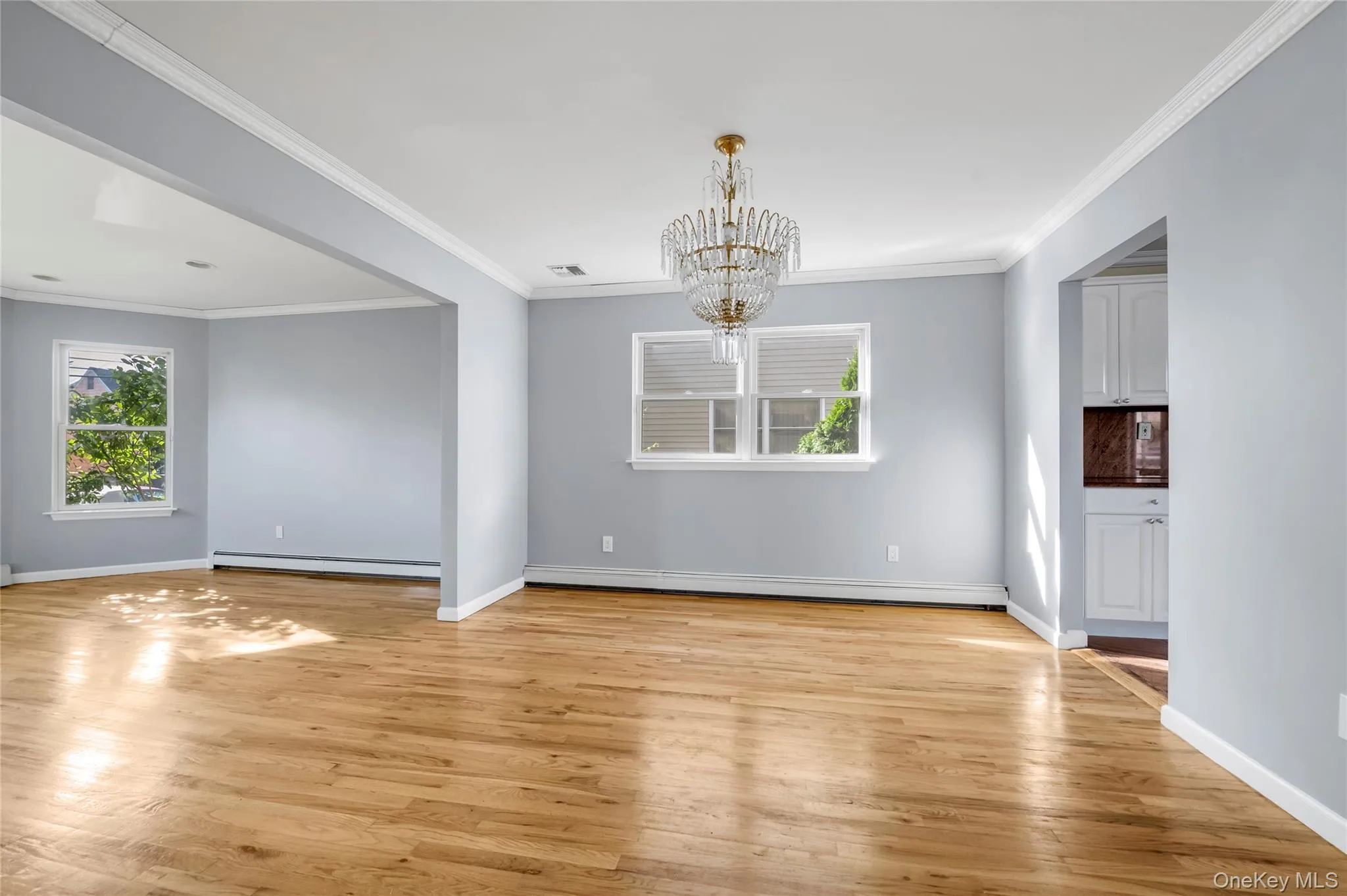 16 6th Avenue, North Hempstead, NY, 4 Bedrooms Bedrooms, 8 Rooms Rooms,2 BathroomsBathrooms,Residential,For Rent,6th,0,997440 16 6th Avenue, North Hempstead, NY, 4 Bedrooms Bedrooms, 8 Rooms Rooms,2 BathroomsBathrooms,Residential,For Rent,6th,0,997440