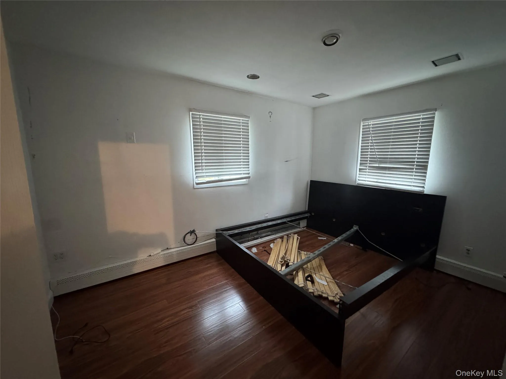 11 Oak Place, Brookhaven, NY, 4 Bedrooms Bedrooms, 6 Rooms Rooms,2 BathroomsBathrooms,Residential Lease,For Rent,Oak,0,997447 11 Oak Place, Brookhaven, NY, 4 Bedrooms Bedrooms, 6 Rooms Rooms,2 BathroomsBathrooms,Residential Lease,For Rent,Oak,0,997447