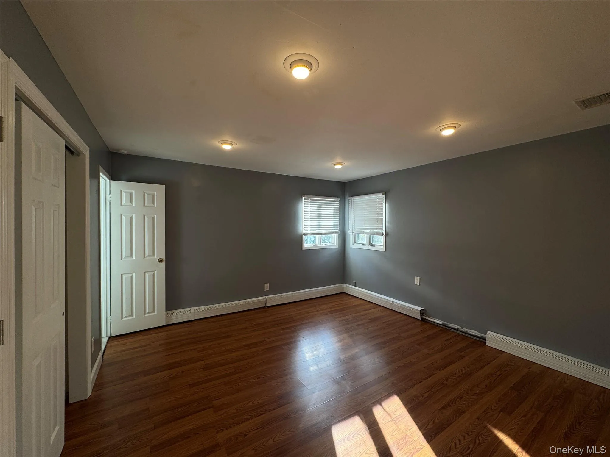 11 Oak Place, Brookhaven, NY, 4 Bedrooms Bedrooms, 6 Rooms Rooms,2 BathroomsBathrooms,Residential Lease,For Rent,Oak,0,997447 11 Oak Place, Brookhaven, NY, 4 Bedrooms Bedrooms, 6 Rooms Rooms,2 BathroomsBathrooms,Residential Lease,For Rent,Oak,0,997447