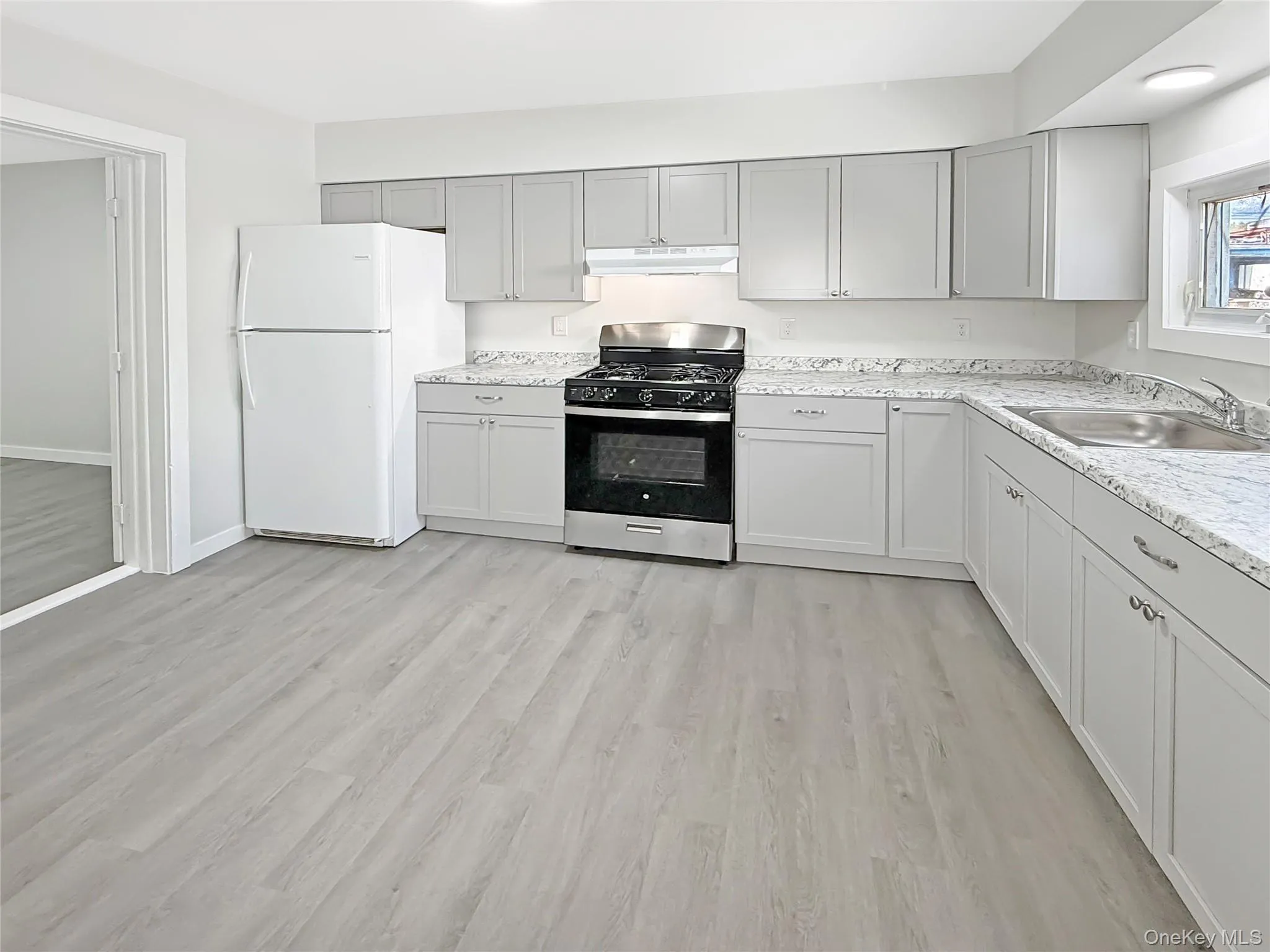 7 King Street, Port Jervis, NY, 3 Bedrooms Bedrooms, 5 Rooms Rooms,1 BathroomBathrooms,Residential Lease,For Rent,King,0,997455 7 King Street, Port Jervis, NY, 3 Bedrooms Bedrooms, 5 Rooms Rooms,1 BathroomBathrooms,Residential Lease,For Rent,King,0,997455