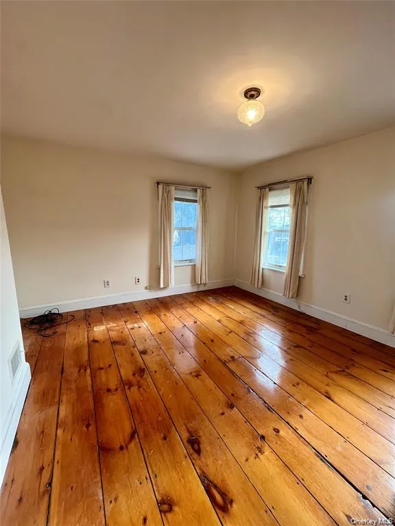 47 Wickham Avenue, Middletown, NY, 3 Bedrooms Bedrooms, 7 Rooms Rooms,1 BathroomBathrooms,Residential Sale,For Rent,Wickham,0,997491 47 Wickham Avenue, Middletown, NY, 3 Bedrooms Bedrooms, 7 Rooms Rooms,1 BathroomBathrooms,Residential Sale,For Rent,Wickham,0,997491