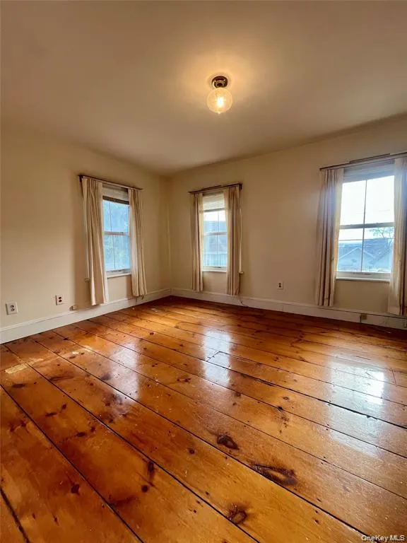 47 Wickham Avenue, Middletown, NY, 3 Bedrooms Bedrooms, 7 Rooms Rooms,1 BathroomBathrooms,Residential Sale,For Rent,Wickham,0,997491 47 Wickham Avenue, Middletown, NY, 3 Bedrooms Bedrooms, 7 Rooms Rooms,1 BathroomBathrooms,Residential Sale,For Rent,Wickham,0,997491