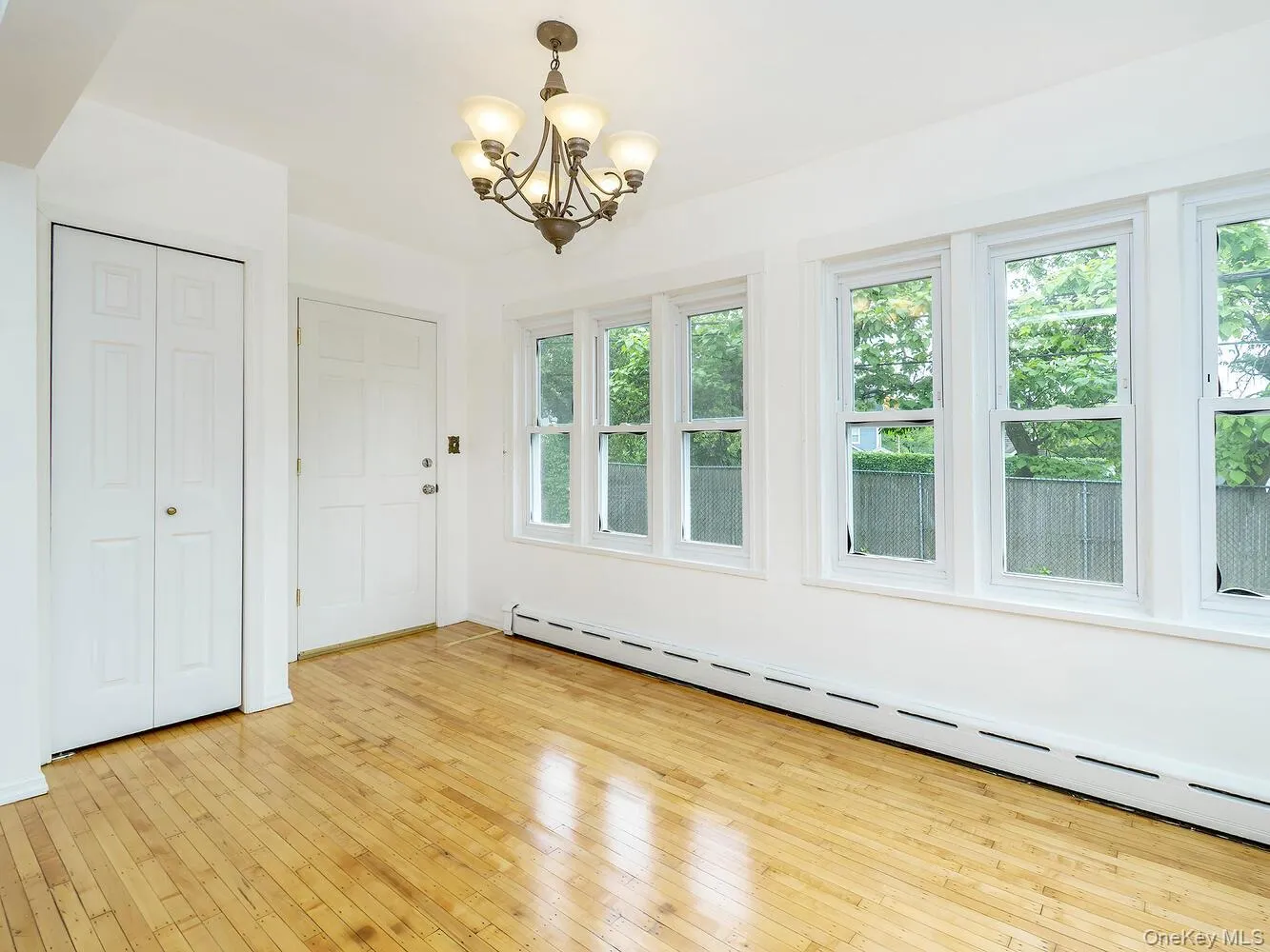 3 Smull Place, North Hempstead, NY, 3 Bedrooms Bedrooms, 6 Rooms Rooms,1 BathroomBathrooms,Residential Lease,For Rent,Smull,0,997495 3 Smull Place, North Hempstead, NY, 3 Bedrooms Bedrooms, 6 Rooms Rooms,1 BathroomBathrooms,Residential Lease,For Rent,Smull,0,997495