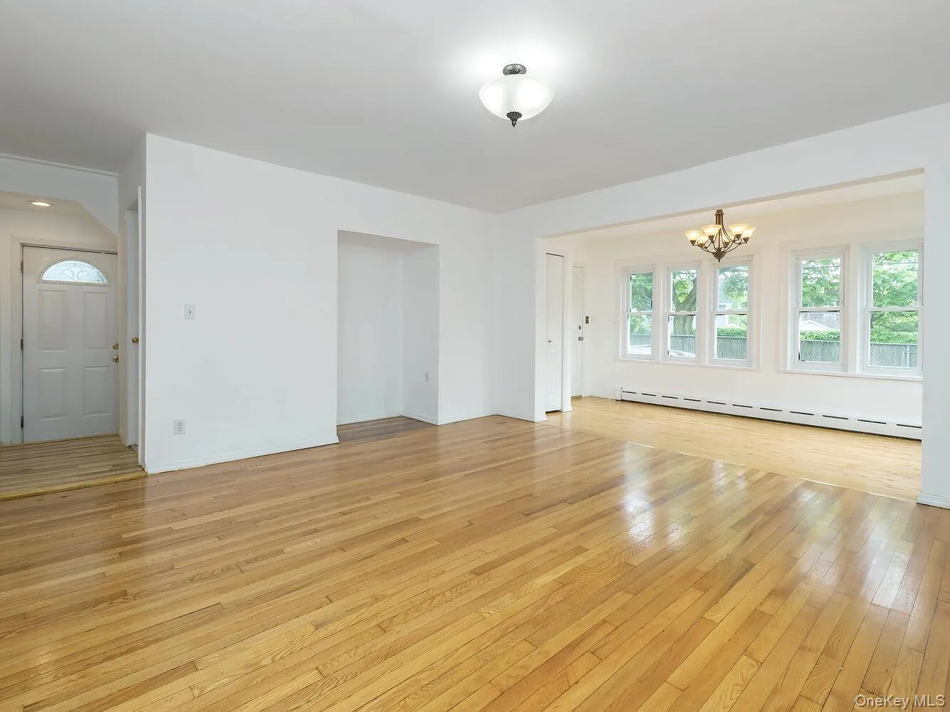 3 Smull Place, North Hempstead, NY, 3 Bedrooms Bedrooms, 6 Rooms Rooms,1 BathroomBathrooms,Residential Lease,For Rent,Smull,0,997495 3 Smull Place, North Hempstead, NY, 3 Bedrooms Bedrooms, 6 Rooms Rooms,1 BathroomBathrooms,Residential Lease,For Rent,Smull,0,997495