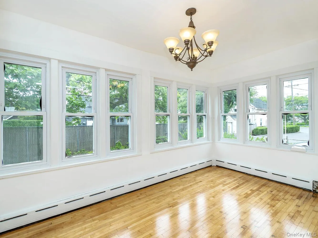 3 Smull Place, North Hempstead, NY, 3 Bedrooms Bedrooms, 6 Rooms Rooms,1 BathroomBathrooms,Residential Lease,For Rent,Smull,0,997495 3 Smull Place, North Hempstead, NY, 3 Bedrooms Bedrooms, 6 Rooms Rooms,1 BathroomBathrooms,Residential Lease,For Rent,Smull,0,997495