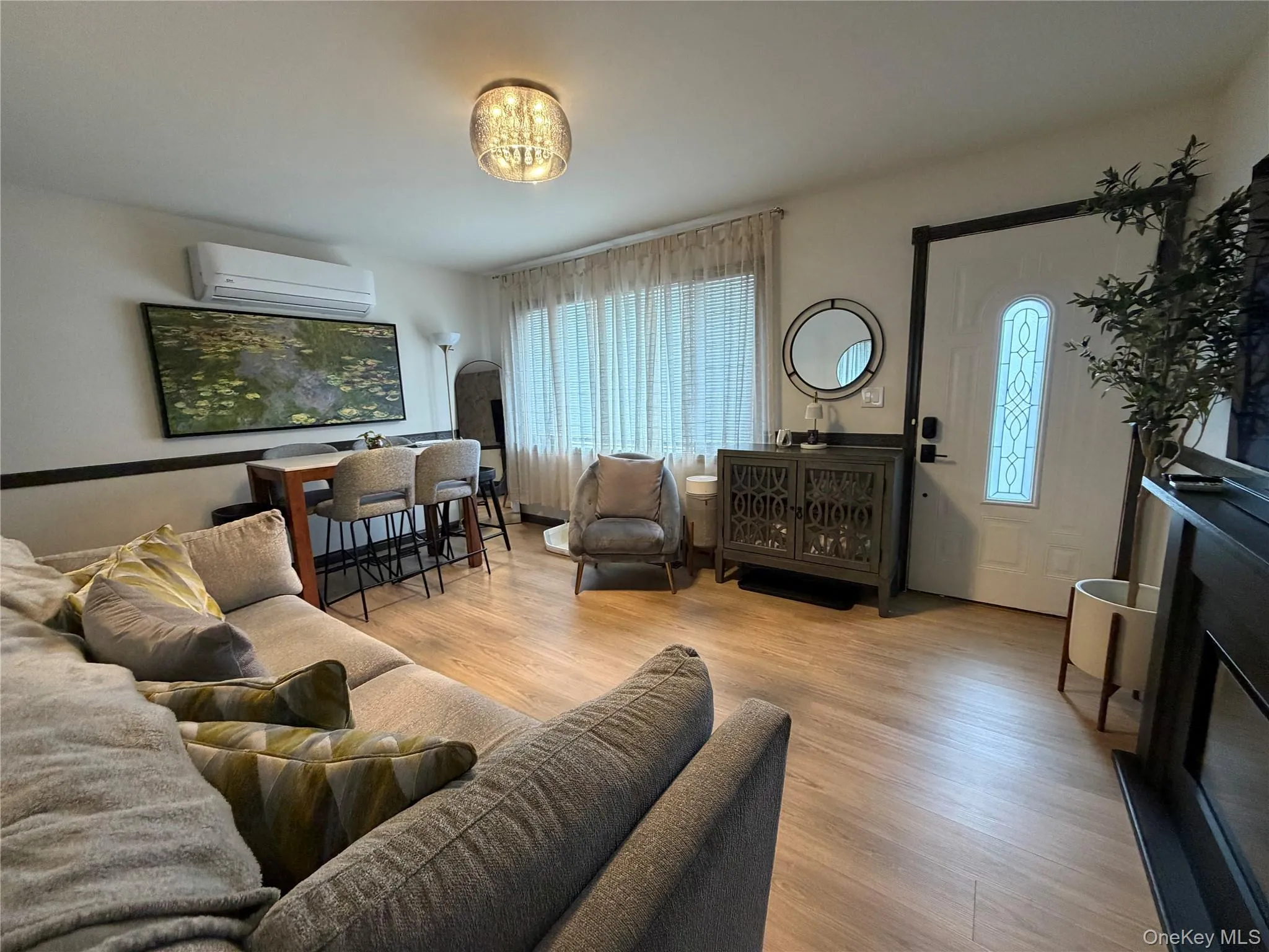 Sit down and relax in this move in ready charmer Sit down and relax in this move in ready charmer