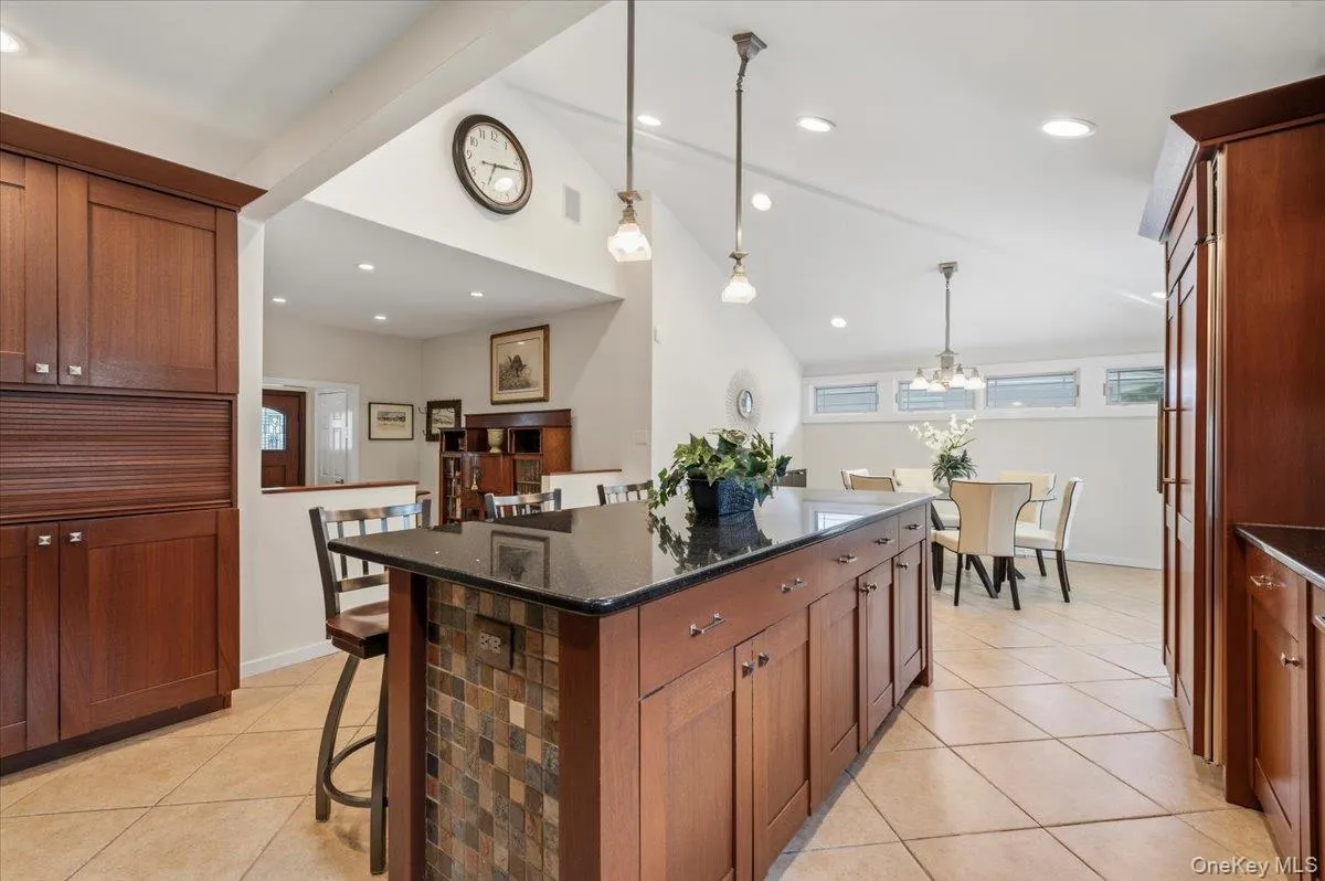 8 Lewis Lane, North Hempstead, NY, 5 Bedrooms Bedrooms, 9 Rooms Rooms,4 BathroomsBathrooms,Residential,For Rent,Lewis,0,997502 8 Lewis Lane, North Hempstead, NY, 5 Bedrooms Bedrooms, 9 Rooms Rooms,4 BathroomsBathrooms,Residential,For Rent,Lewis,0,997502