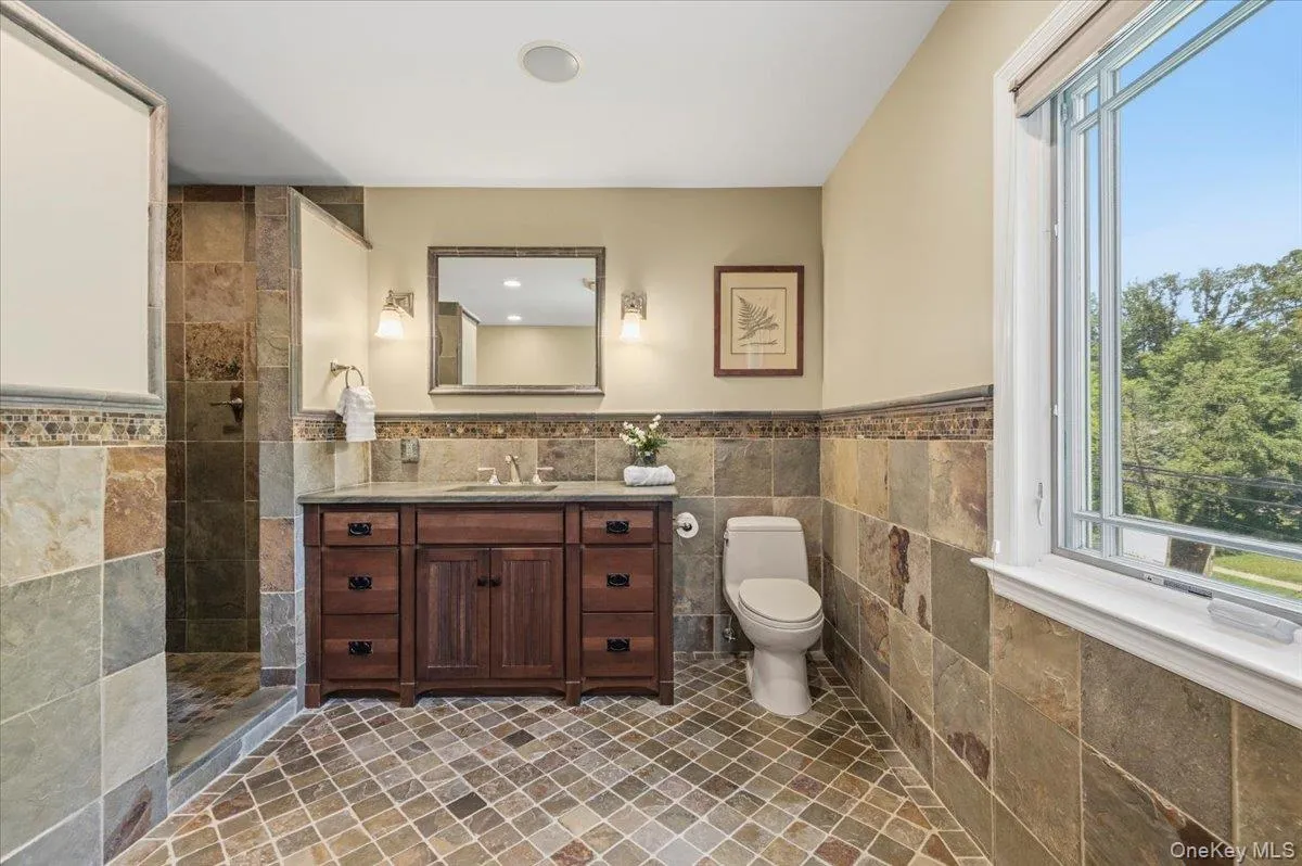 8 Lewis Lane, North Hempstead, NY, 5 Bedrooms Bedrooms, 9 Rooms Rooms,4 BathroomsBathrooms,Residential,For Rent,Lewis,0,997502 8 Lewis Lane, North Hempstead, NY, 5 Bedrooms Bedrooms, 9 Rooms Rooms,4 BathroomsBathrooms,Residential,For Rent,Lewis,0,997502