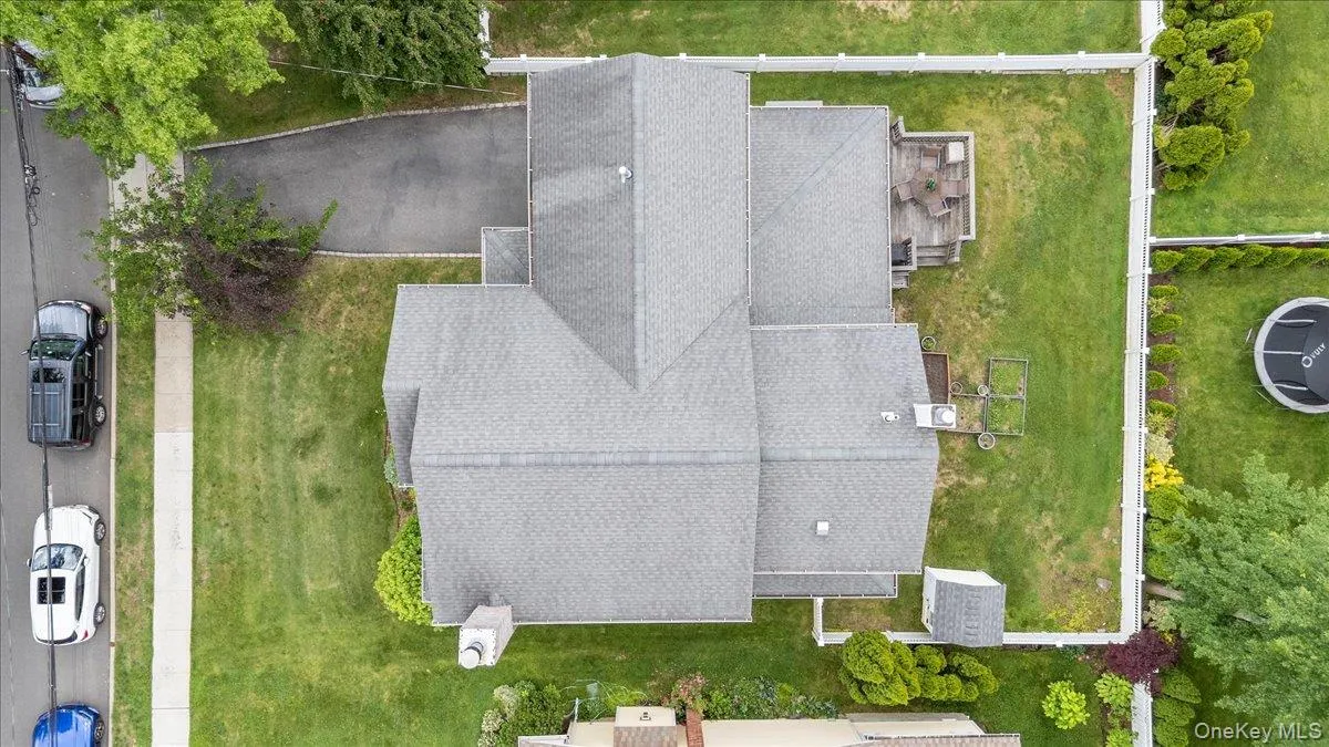 8 Lewis Lane, North Hempstead, NY, 5 Bedrooms Bedrooms, 9 Rooms Rooms,4 BathroomsBathrooms,Residential,For Rent,Lewis,0,997502 8 Lewis Lane, North Hempstead, NY, 5 Bedrooms Bedrooms, 9 Rooms Rooms,4 BathroomsBathrooms,Residential,For Rent,Lewis,0,997502