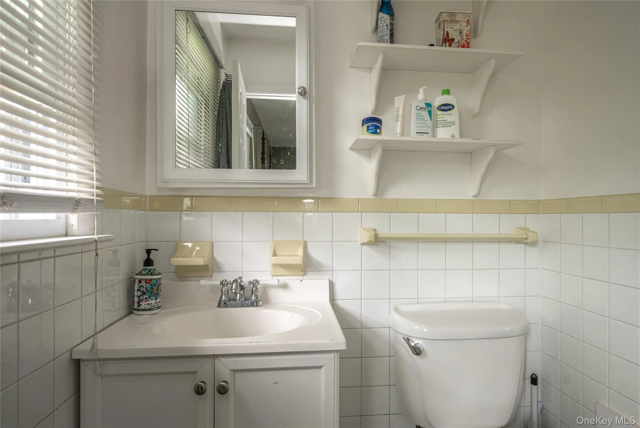 Upper Level - Primary Half bathroom Upper Level - Primary Half bathroom