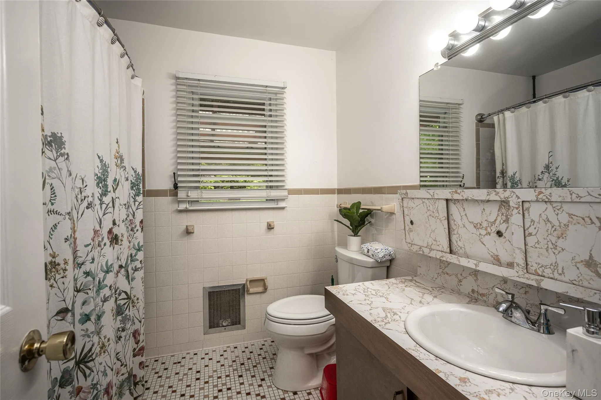 Upper Level -Full Hall tiled bathroom Upper Level -Full Hall tiled bathroom