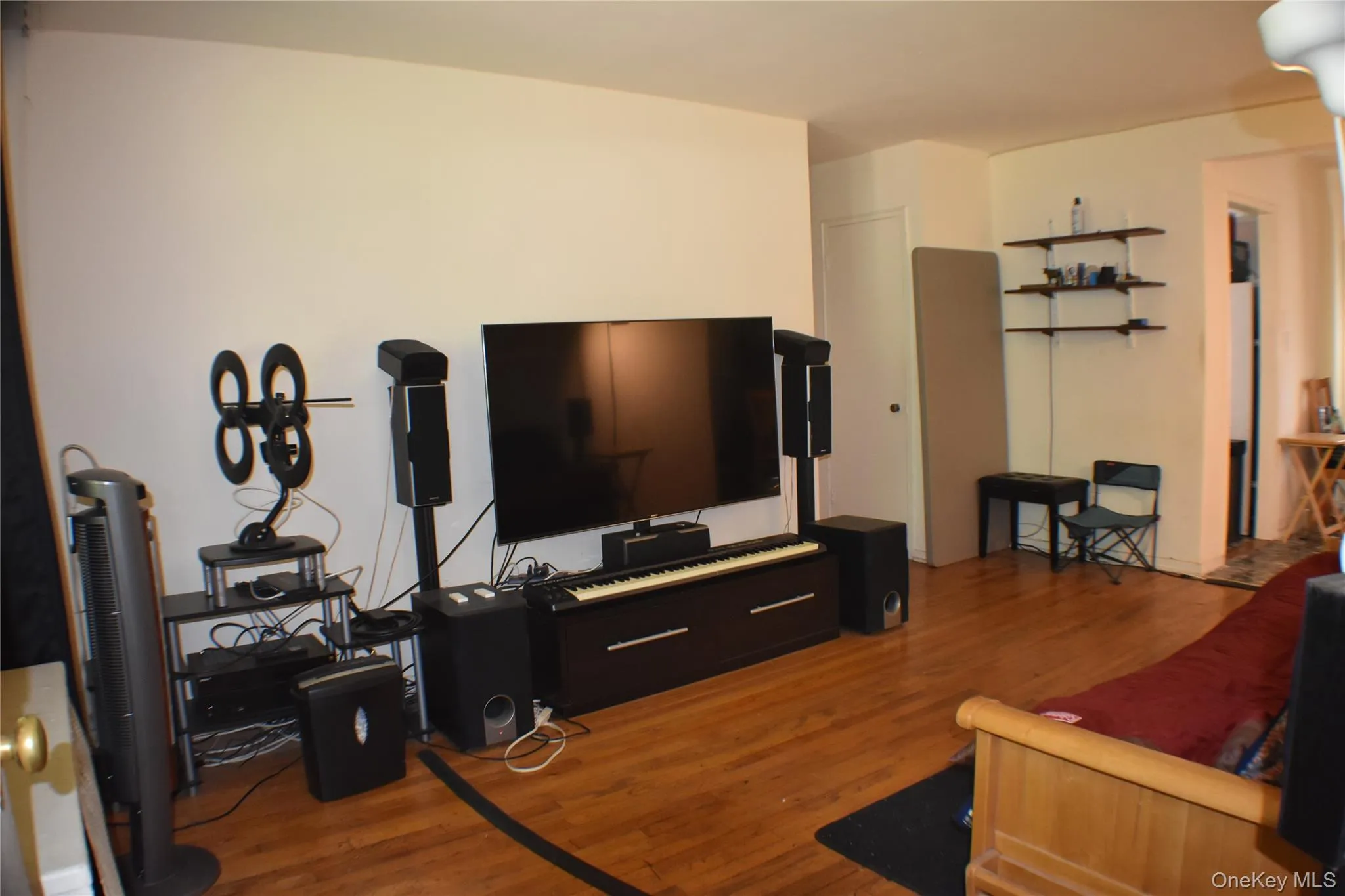 228-14 Stronghurst Avenue, New York, NY, 3 Bedrooms Bedrooms, 6 Rooms Rooms,1 BathroomBathrooms,Residential,For Rent,Stronghurst Avenue,0,997513 228-14 Stronghurst Avenue, New York, NY, 3 Bedrooms Bedrooms, 6 Rooms Rooms,1 BathroomBathrooms,Residential,For Rent,Stronghurst Avenue,0,997513