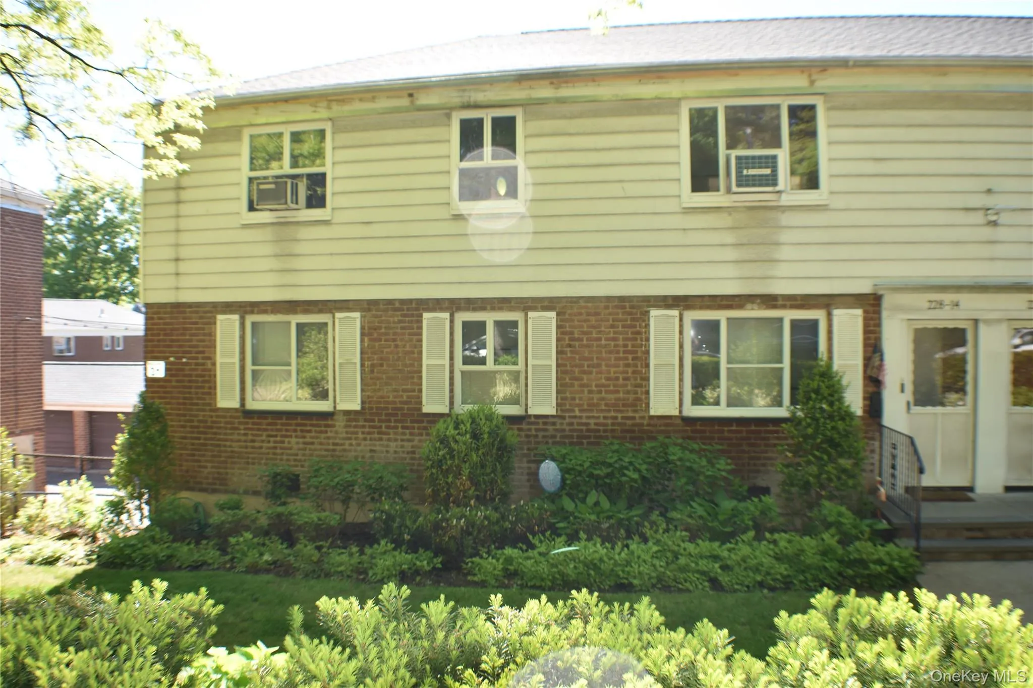 228-14 Stronghurst Avenue, New York, NY, 3 Bedrooms Bedrooms, 6 Rooms Rooms,1 BathroomBathrooms,Residential,For Rent,Stronghurst Avenue,0,997513 228-14 Stronghurst Avenue, New York, NY, 3 Bedrooms Bedrooms, 6 Rooms Rooms,1 BathroomBathrooms,Residential,For Rent,Stronghurst Avenue,0,997513