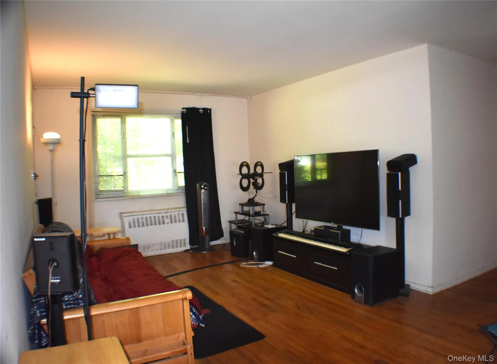 228-14 Stronghurst Avenue, New York, NY, 3 Bedrooms Bedrooms, 6 Rooms Rooms,1 BathroomBathrooms,Residential,For Rent,Stronghurst Avenue,0,997513 228-14 Stronghurst Avenue, New York, NY, 3 Bedrooms Bedrooms, 6 Rooms Rooms,1 BathroomBathrooms,Residential,For Rent,Stronghurst Avenue,0,997513