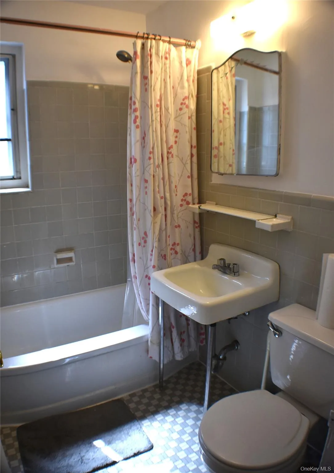 228-14 Stronghurst Avenue, New York, NY, 3 Bedrooms Bedrooms, 6 Rooms Rooms,1 BathroomBathrooms,Residential,For Rent,Stronghurst Avenue,0,997513 228-14 Stronghurst Avenue, New York, NY, 3 Bedrooms Bedrooms, 6 Rooms Rooms,1 BathroomBathrooms,Residential,For Rent,Stronghurst Avenue,0,997513