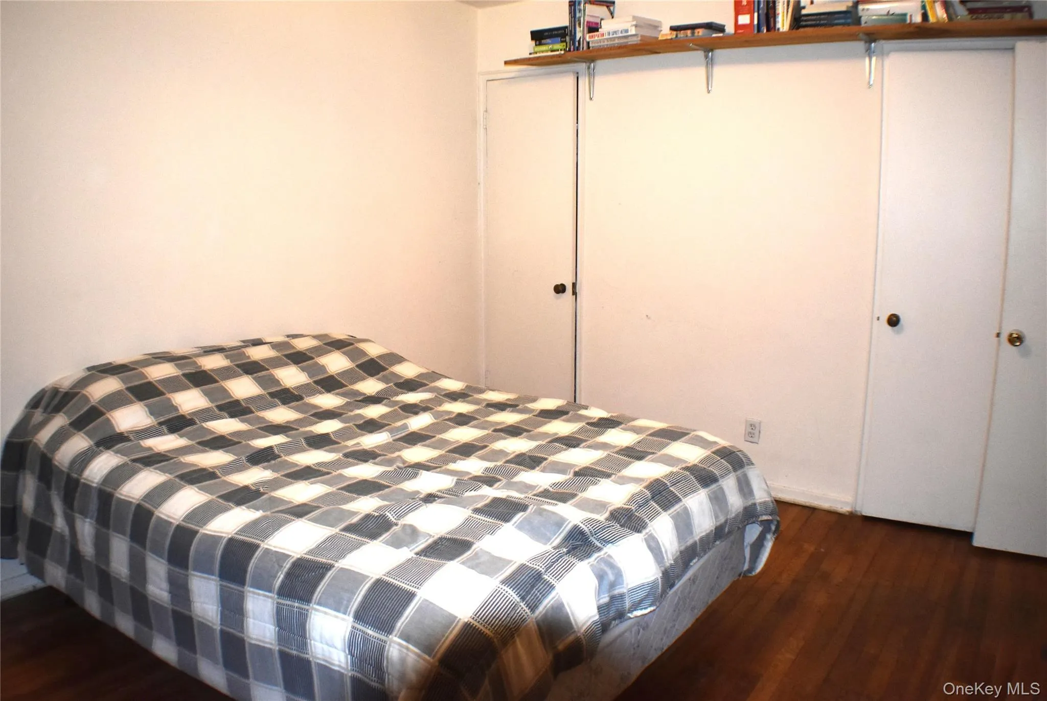 228-14 Stronghurst Avenue, New York, NY, 3 Bedrooms Bedrooms, 6 Rooms Rooms,1 BathroomBathrooms,Residential,For Rent,Stronghurst Avenue,0,997513 228-14 Stronghurst Avenue, New York, NY, 3 Bedrooms Bedrooms, 6 Rooms Rooms,1 BathroomBathrooms,Residential,For Rent,Stronghurst Avenue,0,997513