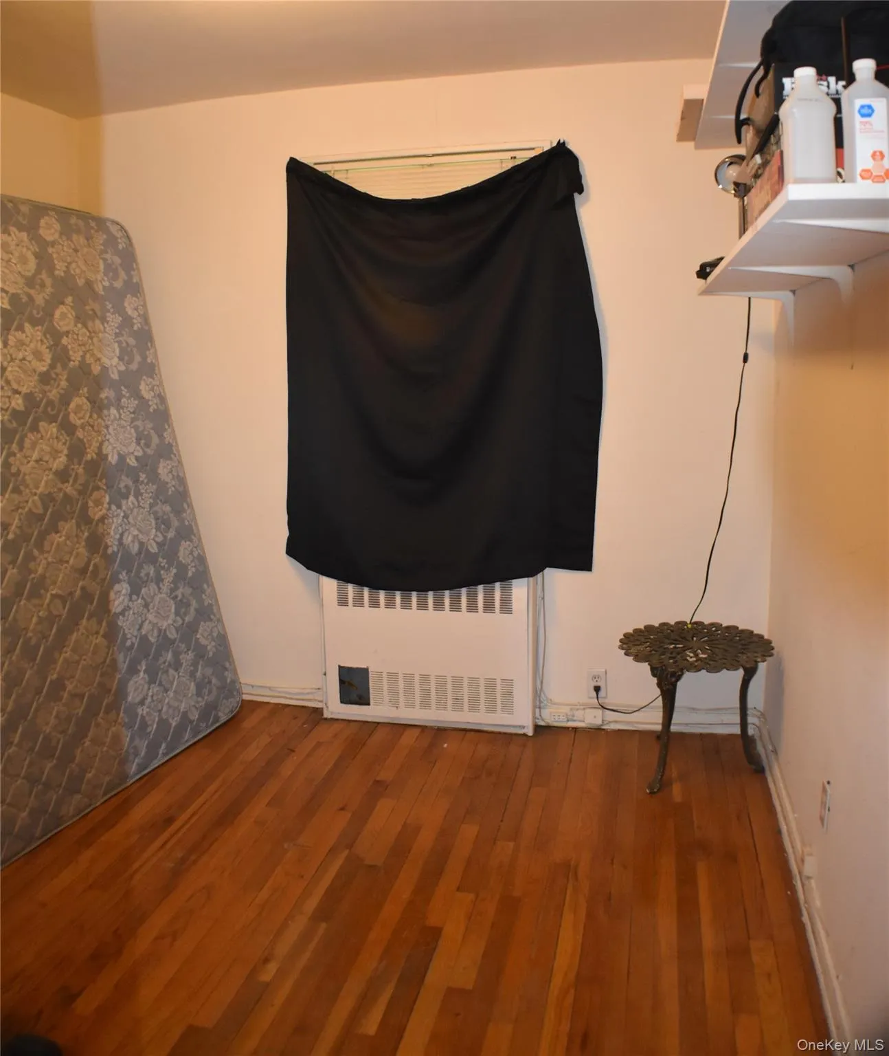 228-14 Stronghurst Avenue, New York, NY, 3 Bedrooms Bedrooms, 6 Rooms Rooms,1 BathroomBathrooms,Residential,For Rent,Stronghurst Avenue,0,997513 228-14 Stronghurst Avenue, New York, NY, 3 Bedrooms Bedrooms, 6 Rooms Rooms,1 BathroomBathrooms,Residential,For Rent,Stronghurst Avenue,0,997513