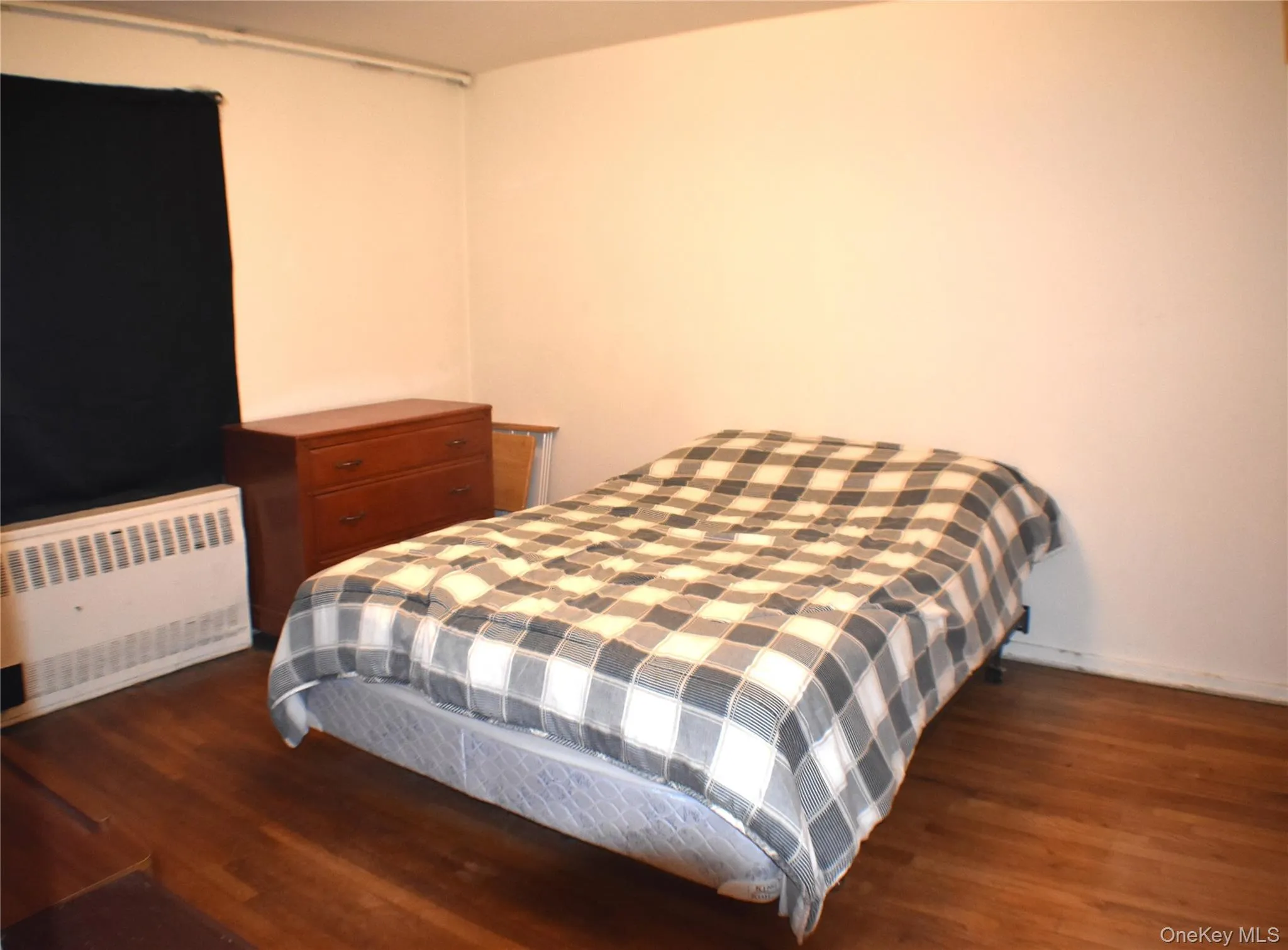 228-14 Stronghurst Avenue, New York, NY, 3 Bedrooms Bedrooms, 6 Rooms Rooms,1 BathroomBathrooms,Residential,For Rent,Stronghurst Avenue,0,997513 228-14 Stronghurst Avenue, New York, NY, 3 Bedrooms Bedrooms, 6 Rooms Rooms,1 BathroomBathrooms,Residential,For Rent,Stronghurst Avenue,0,997513