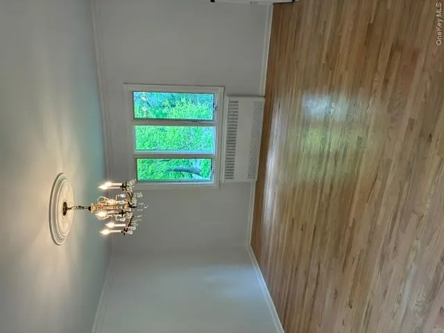 Main BR#4 overlooks rear yard Main BR#4 overlooks rear yard